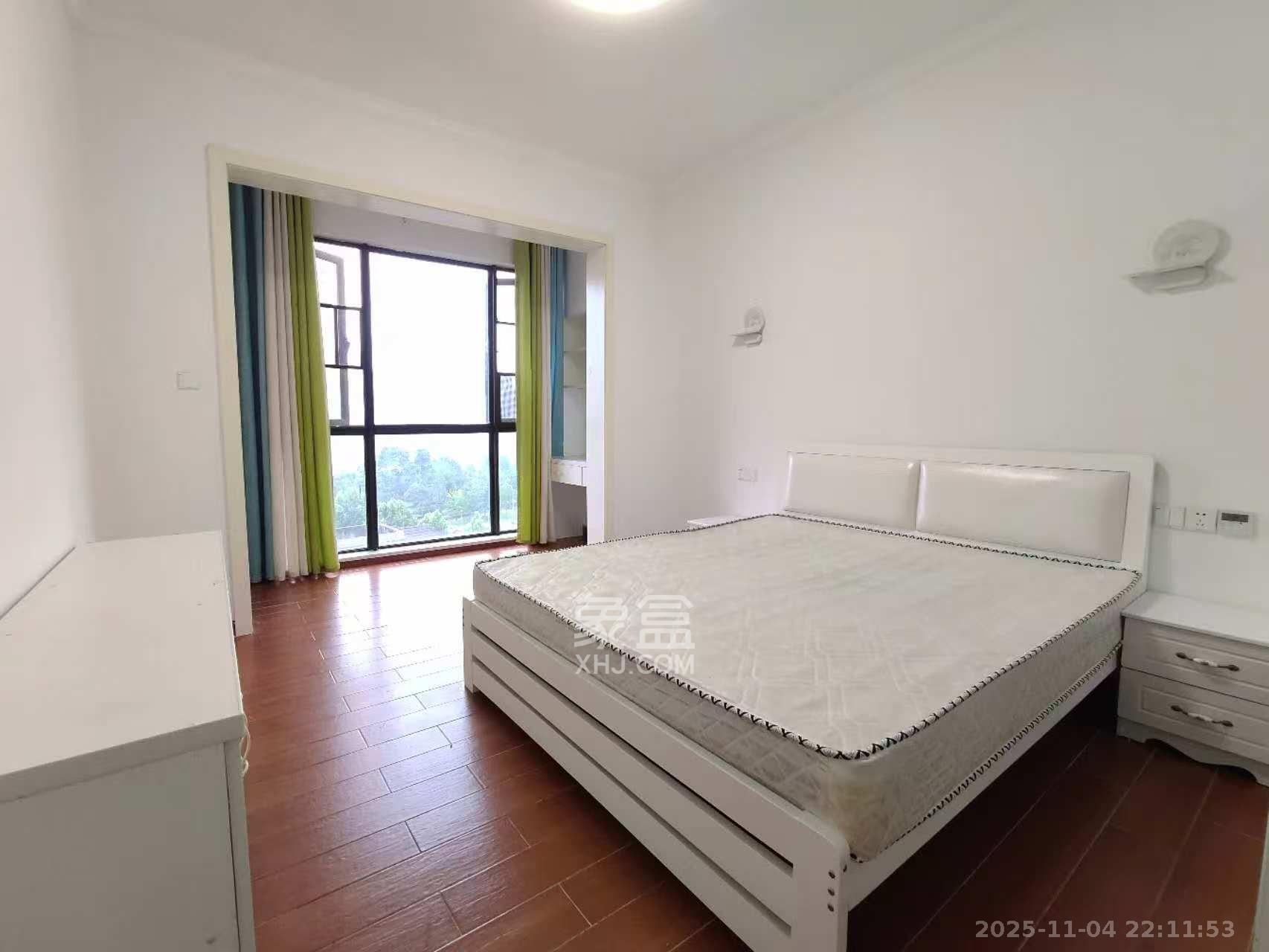 达美溪湖湾 4室2厅2卫 4500.0元/月 达美溪湖湾 4室2厅2卫 4500.0元/月室内图