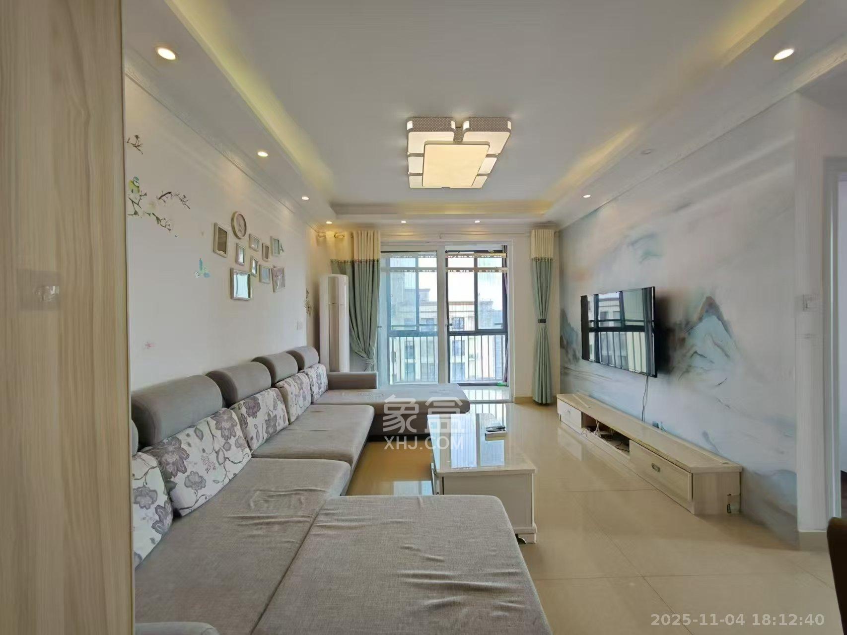 蓝光幸福满庭  2室2厅1卫    2100.0元/月室内图