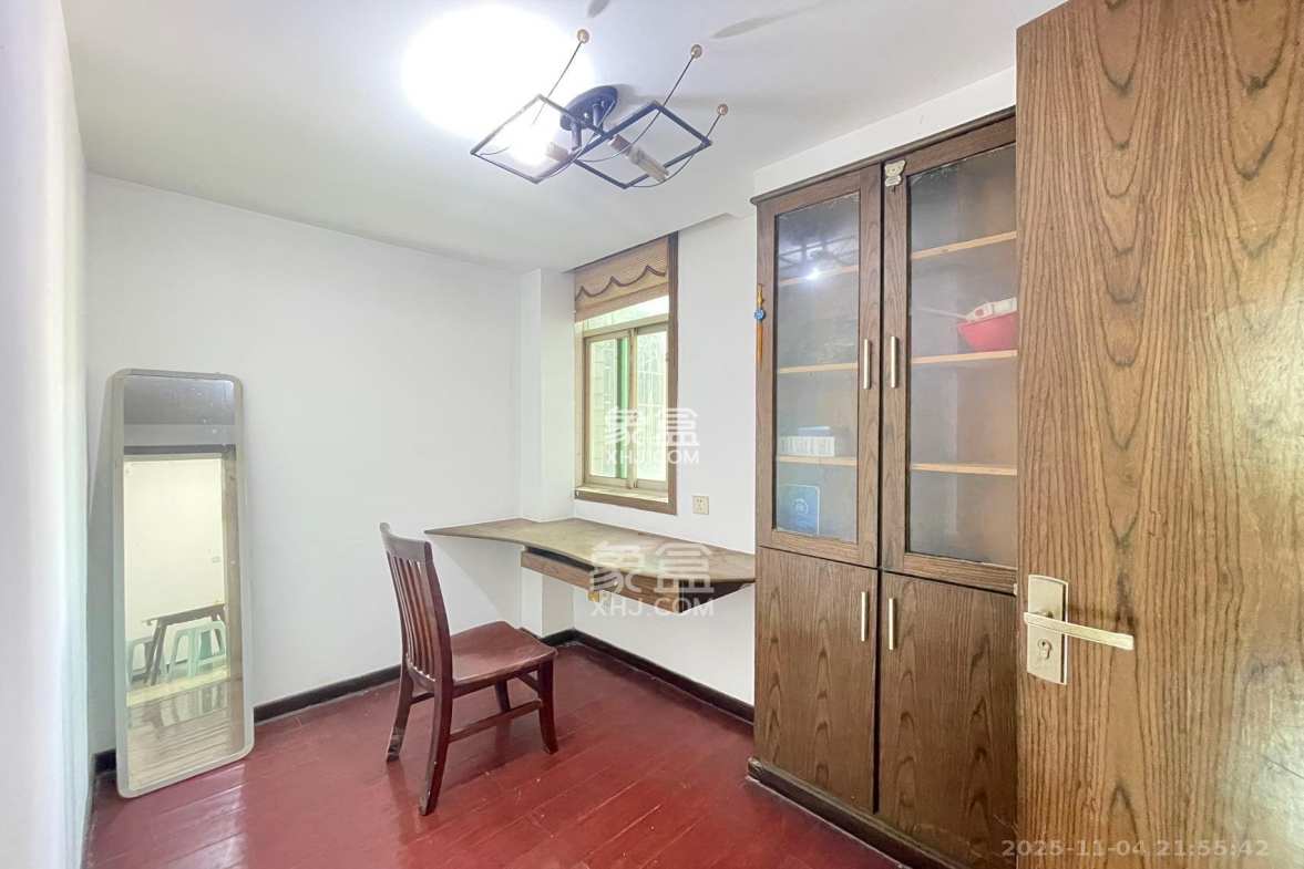 黄泥岭社区 2室2厅1卫 1800.0元/月 黄泥岭社区 2室2厅1卫 1800.0元/月室内图