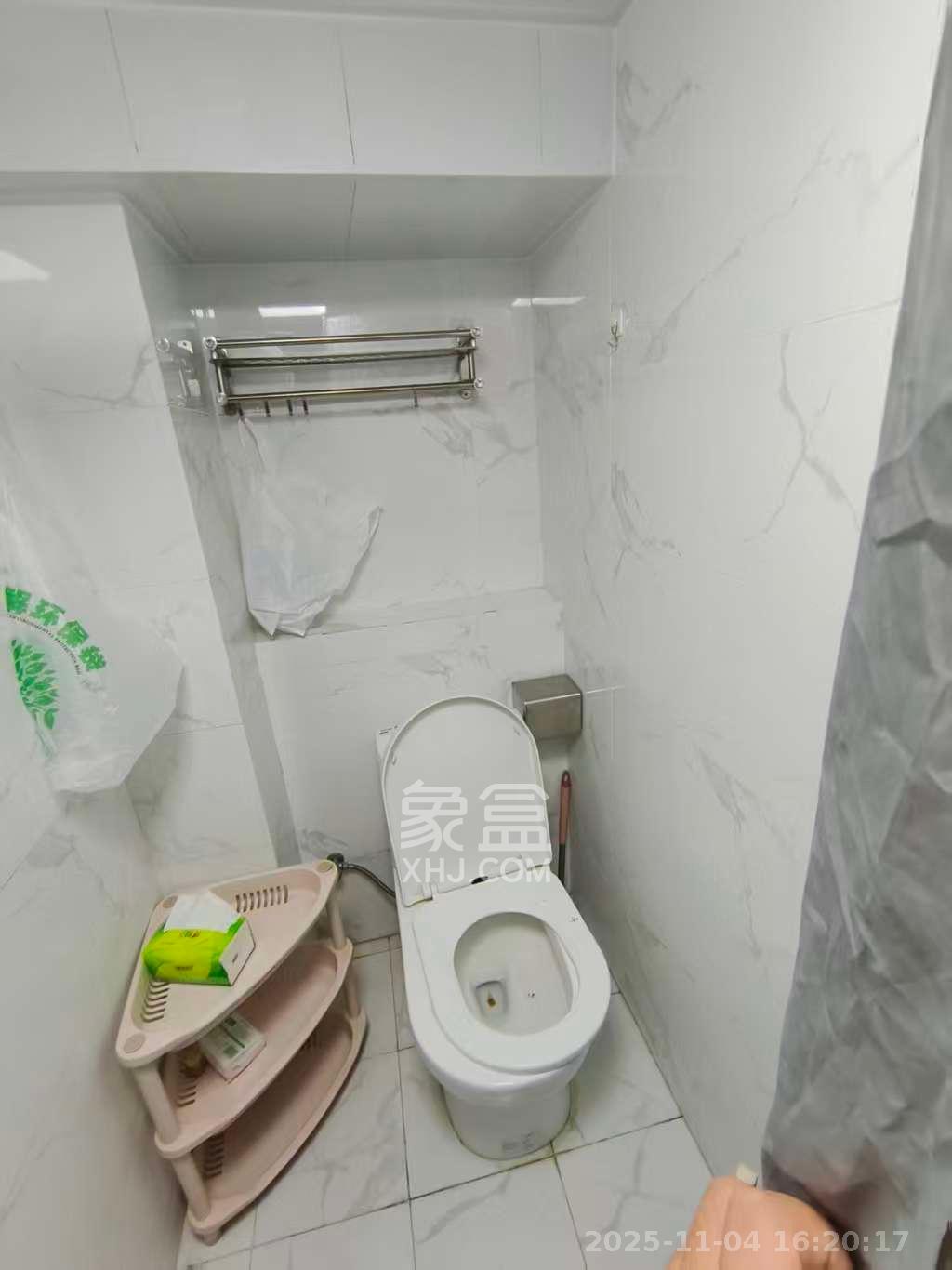 弘坤云寓 1室1厅1卫 1700.0元/月 弘坤云寓 1室1厅1卫 1700.0元/月室内图