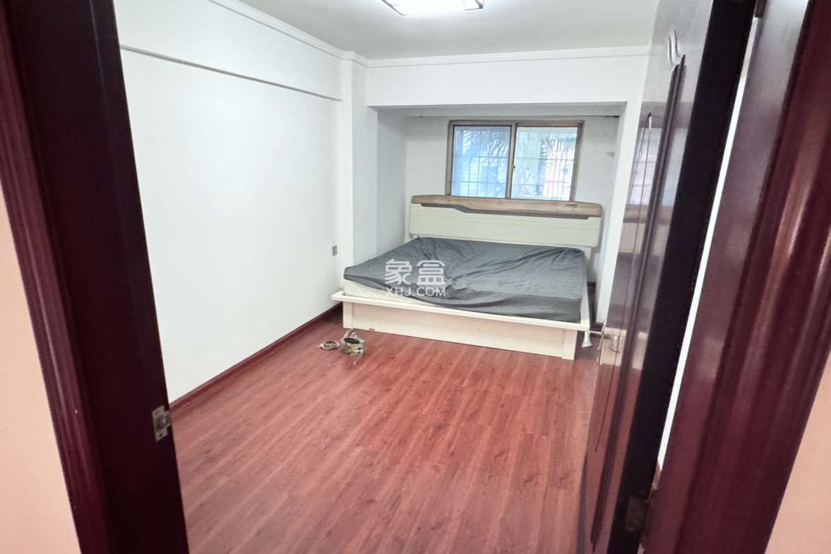 兰海佳园 4室2厅2卫 2500.0元/月 兰海佳园 4室2厅2卫 2500.0元/月室内图