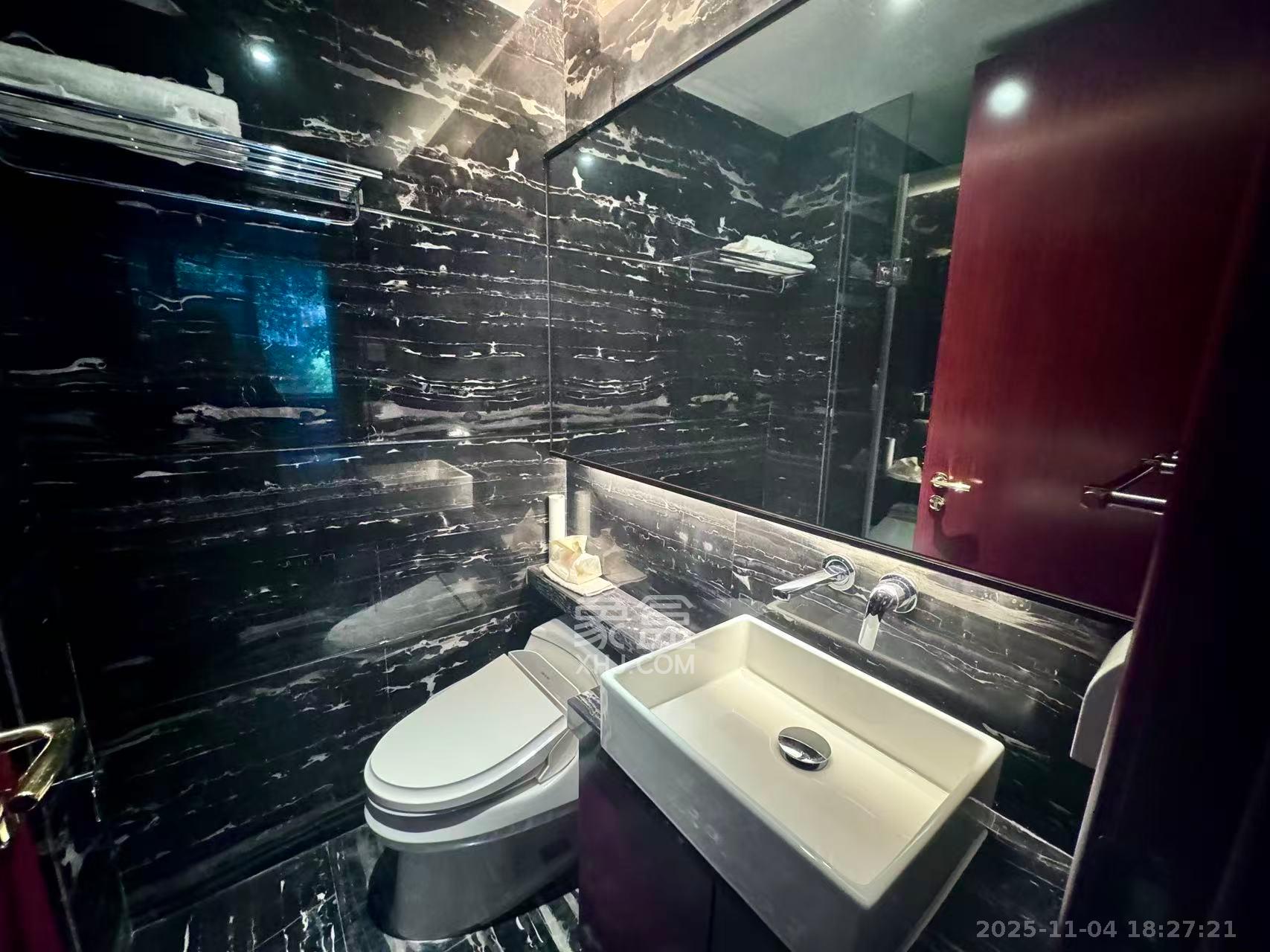 运达中央广场一、二期 2室2厅2卫 6500.0元/月 运达中央广场一、二期 2室2厅2卫 6500.0元/月室内图