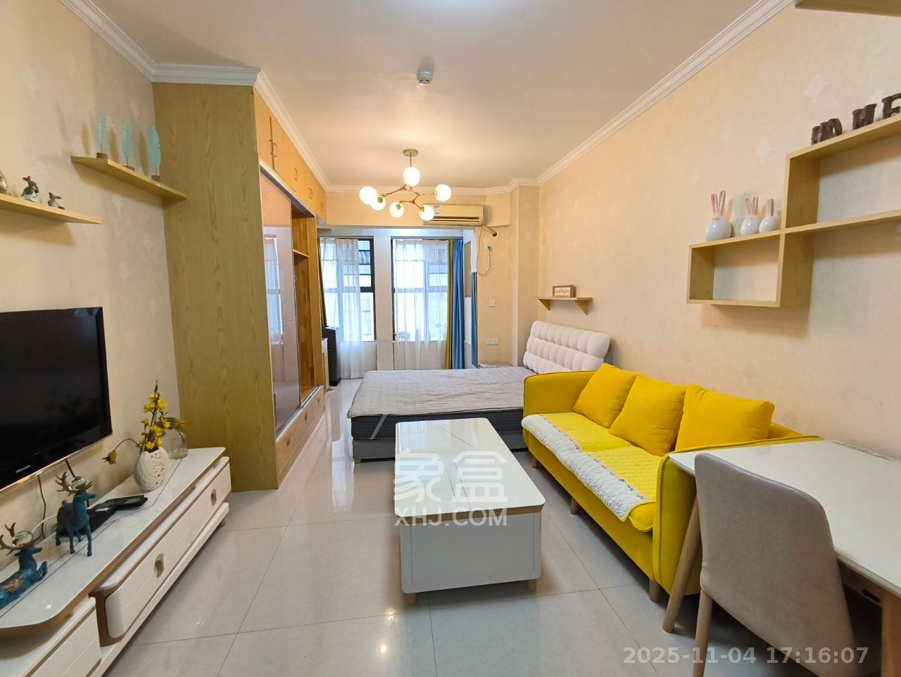 万科魅力之城  1室1厅1卫    1300.0元/月