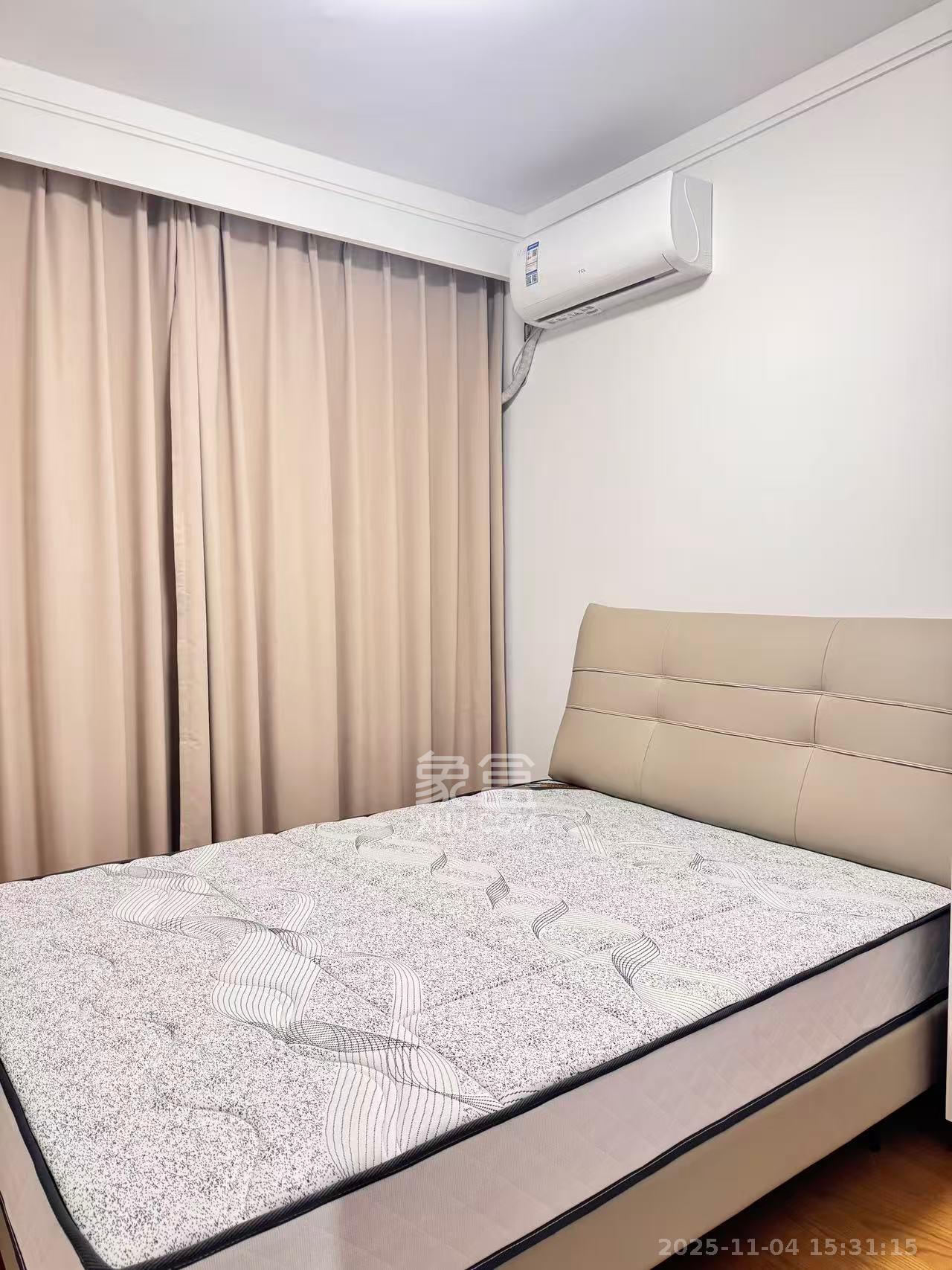 旭辉雨花郡  3室2厅2卫    3800.0元/月室内图