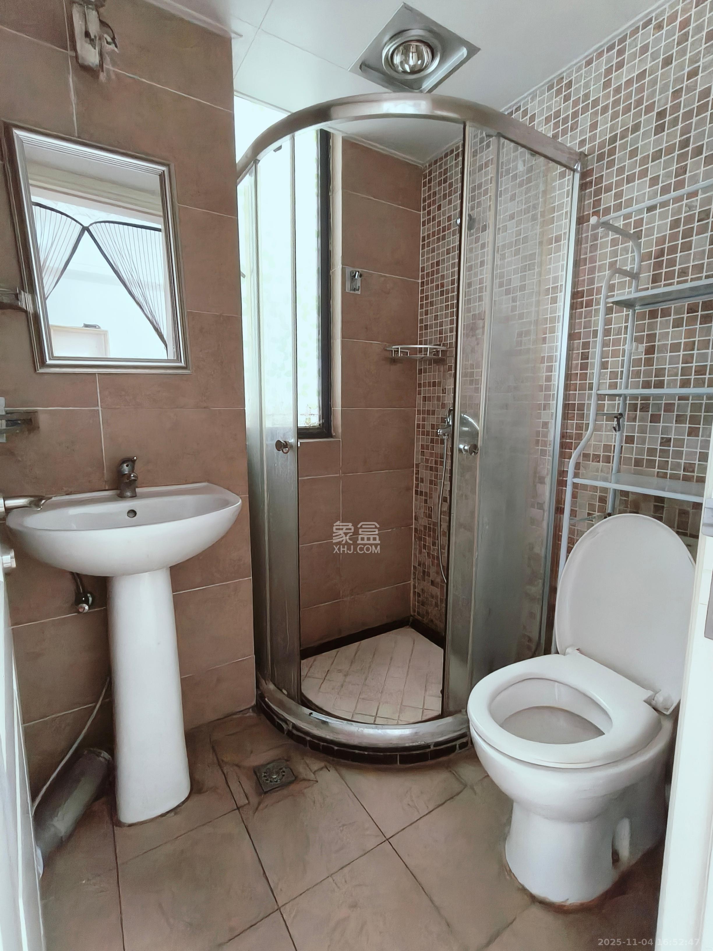 保利城（中航城国际社区、郡原美村）  1室1厅1卫    1300.0元/月室内图