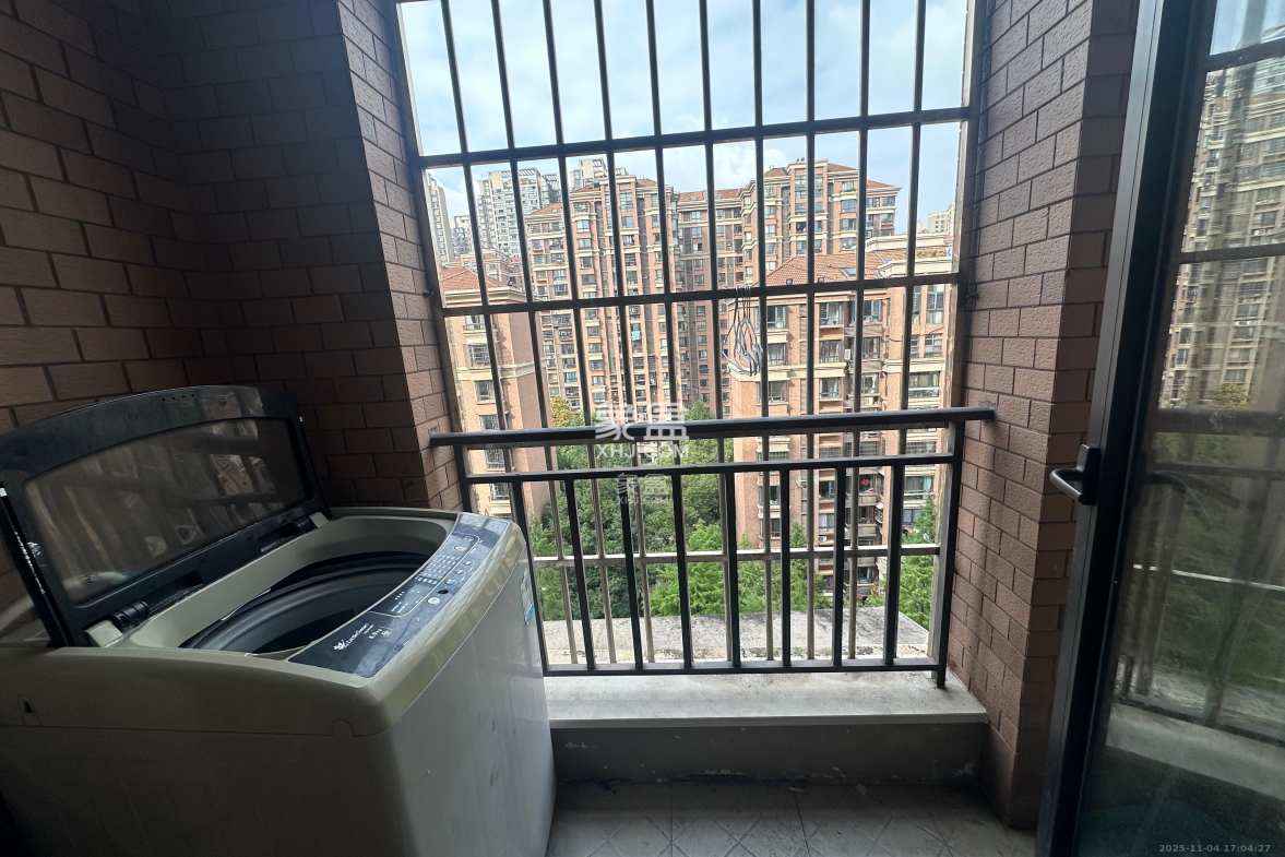 华润凤凰城一期 3室2厅1卫 1500.0元/月 华润凤凰城一期 3室2厅1卫 1500.0元/月室内图