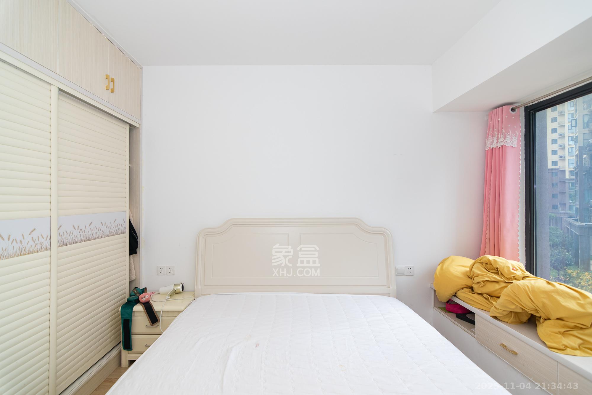 中粮鸿云 3室2厅2卫 69.8万 中粮鸿云 3室2厅2卫 69.8万卧室