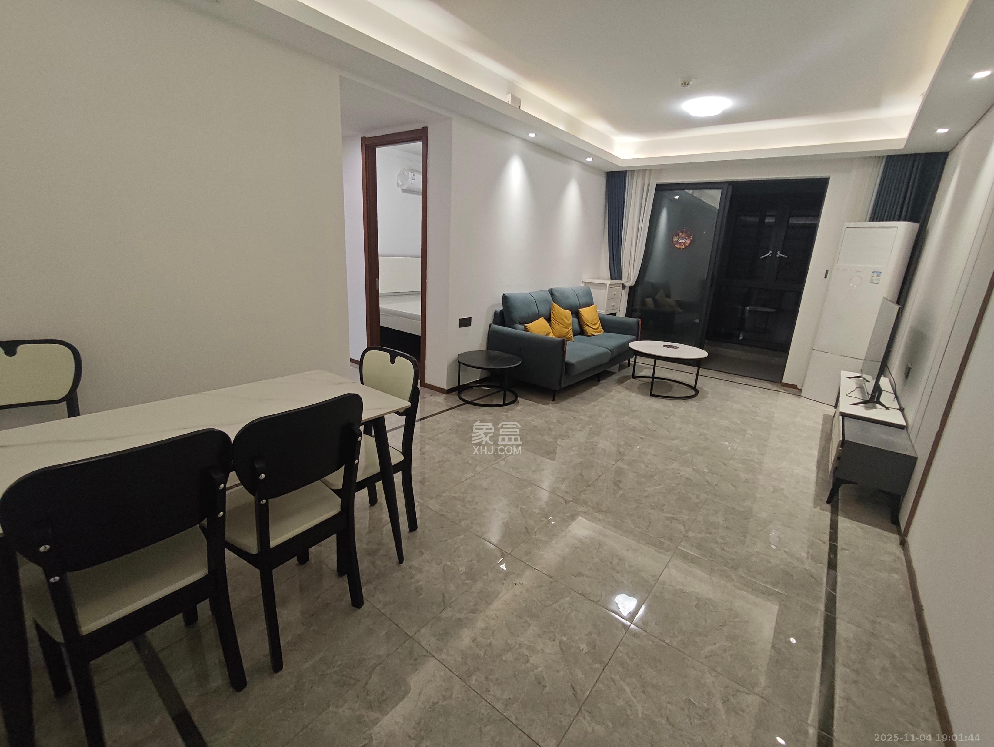 梅溪悦章 3室2厅2卫 3500.0元/月 梅溪悦章 3室2厅2卫 3500.0元/月室内图