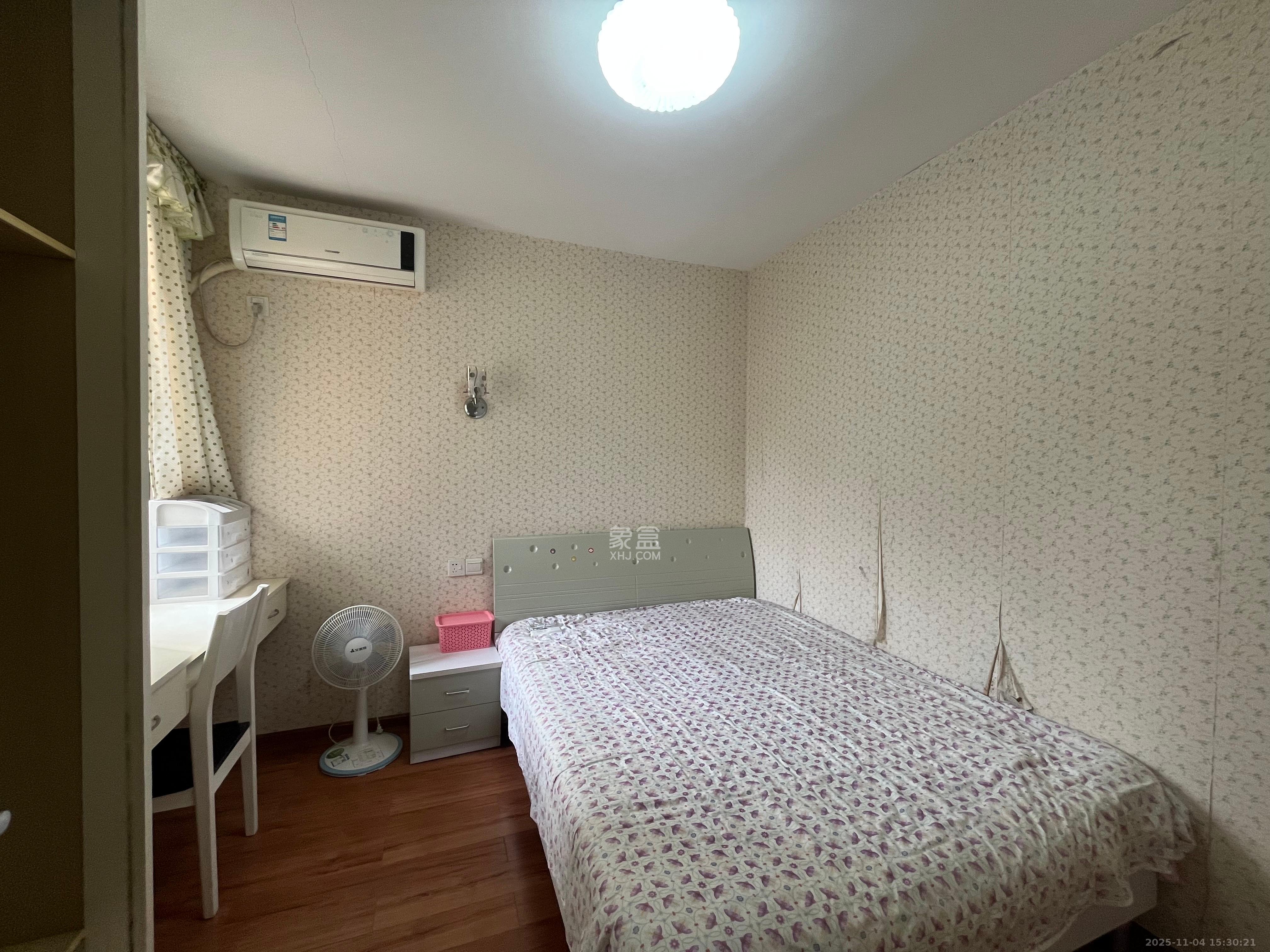 东岸锦城(东方人家)  3室1厅1卫    1600.0元/月室内图