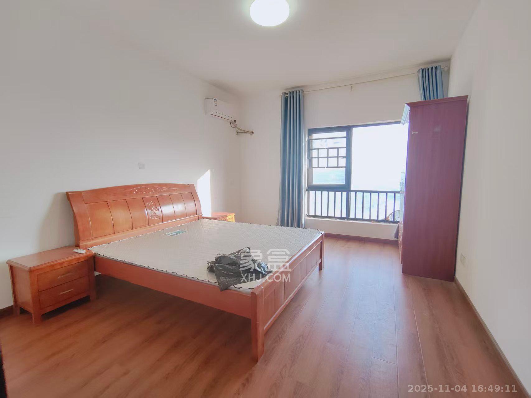 中国铁建洋湖苑 4室2厅2卫 2600.0元/月 中国铁建洋湖苑 4室2厅2卫 2600.0元/月室内图