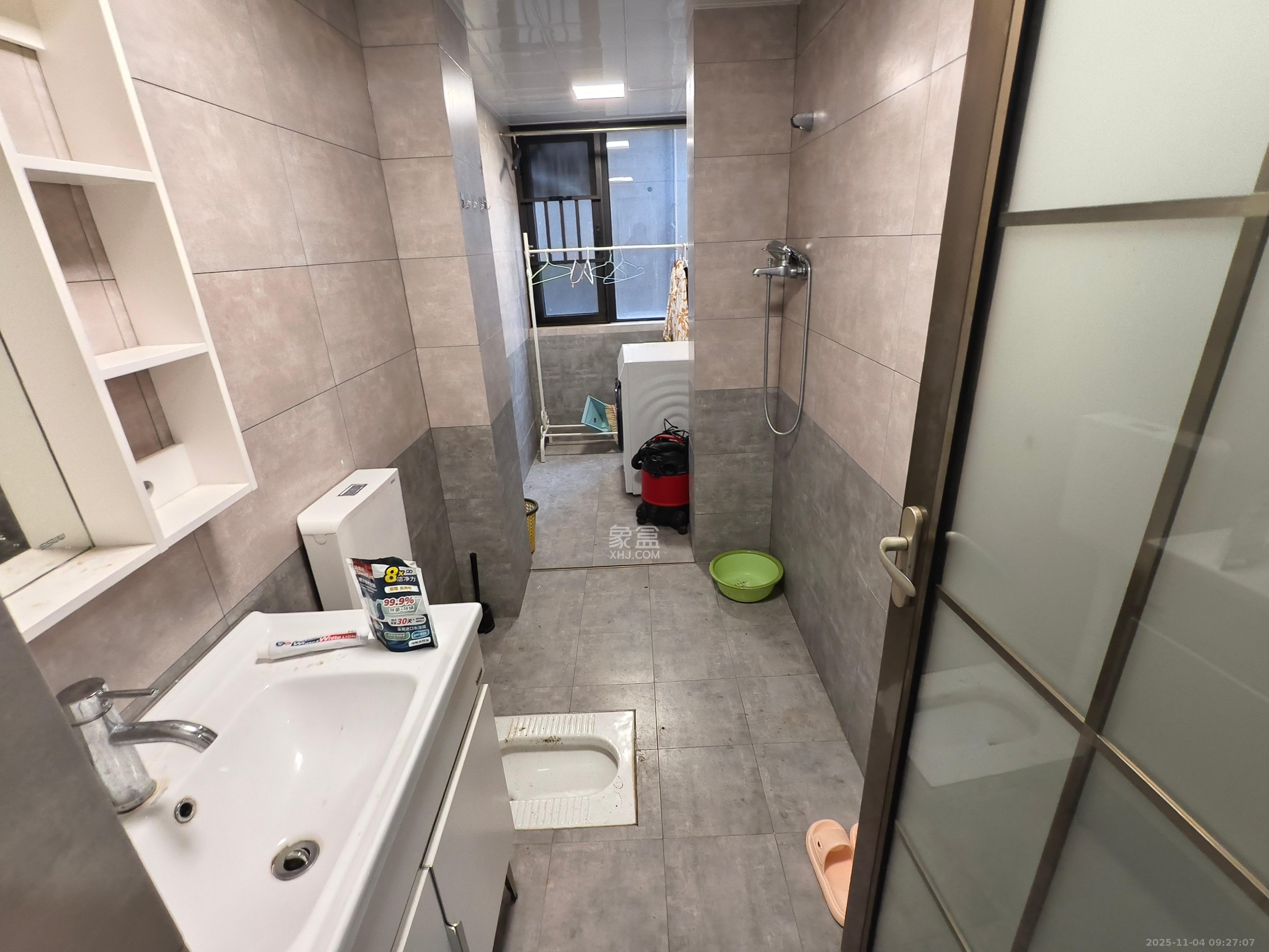 勤诚达境界城 4室2厅2卫 2400.0元/月 勤诚达境界城 4室2厅2卫 2400.0元/月室内图