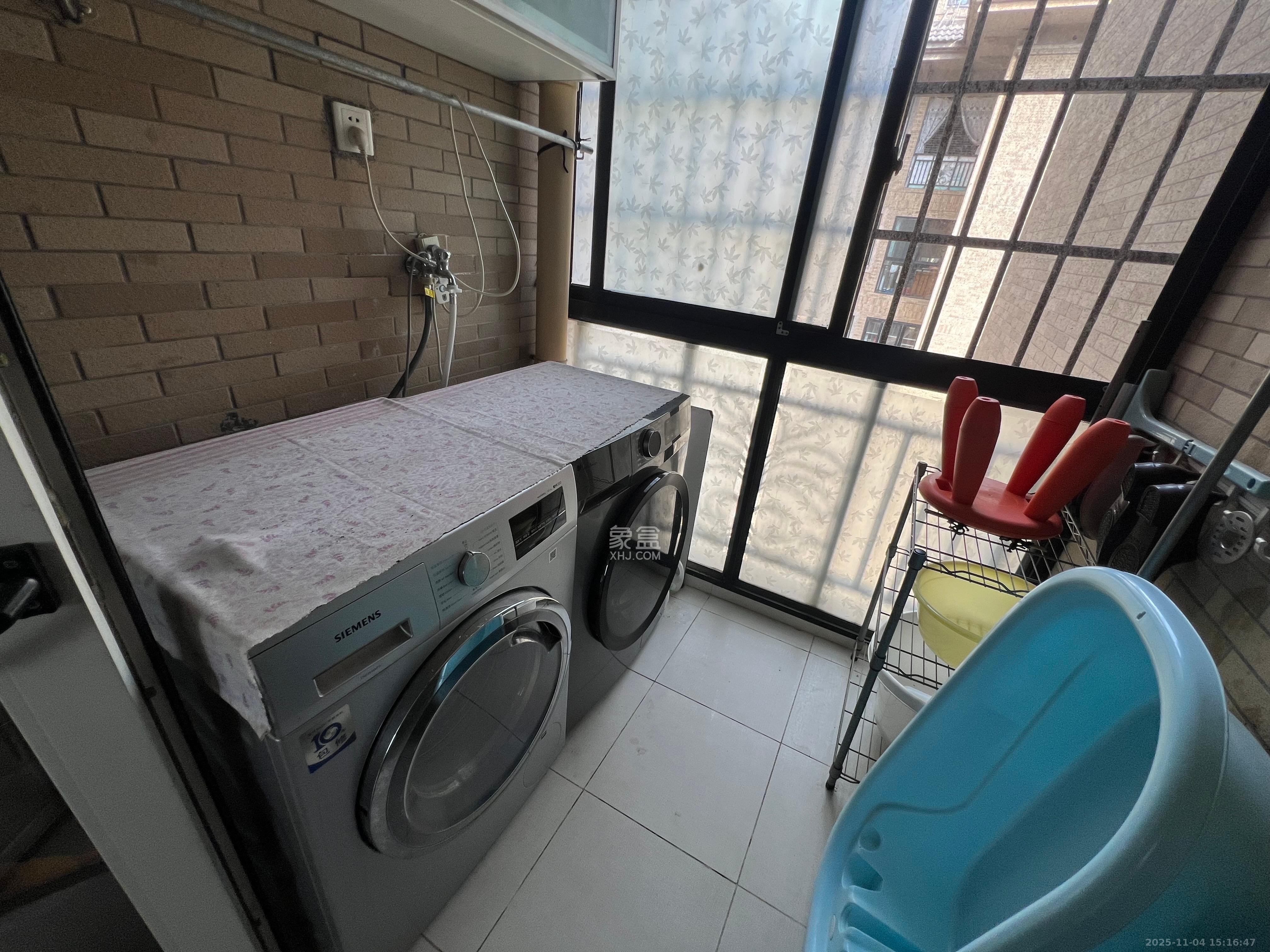 沁园春御院  3室2厅2卫    3000.0元/月室内图