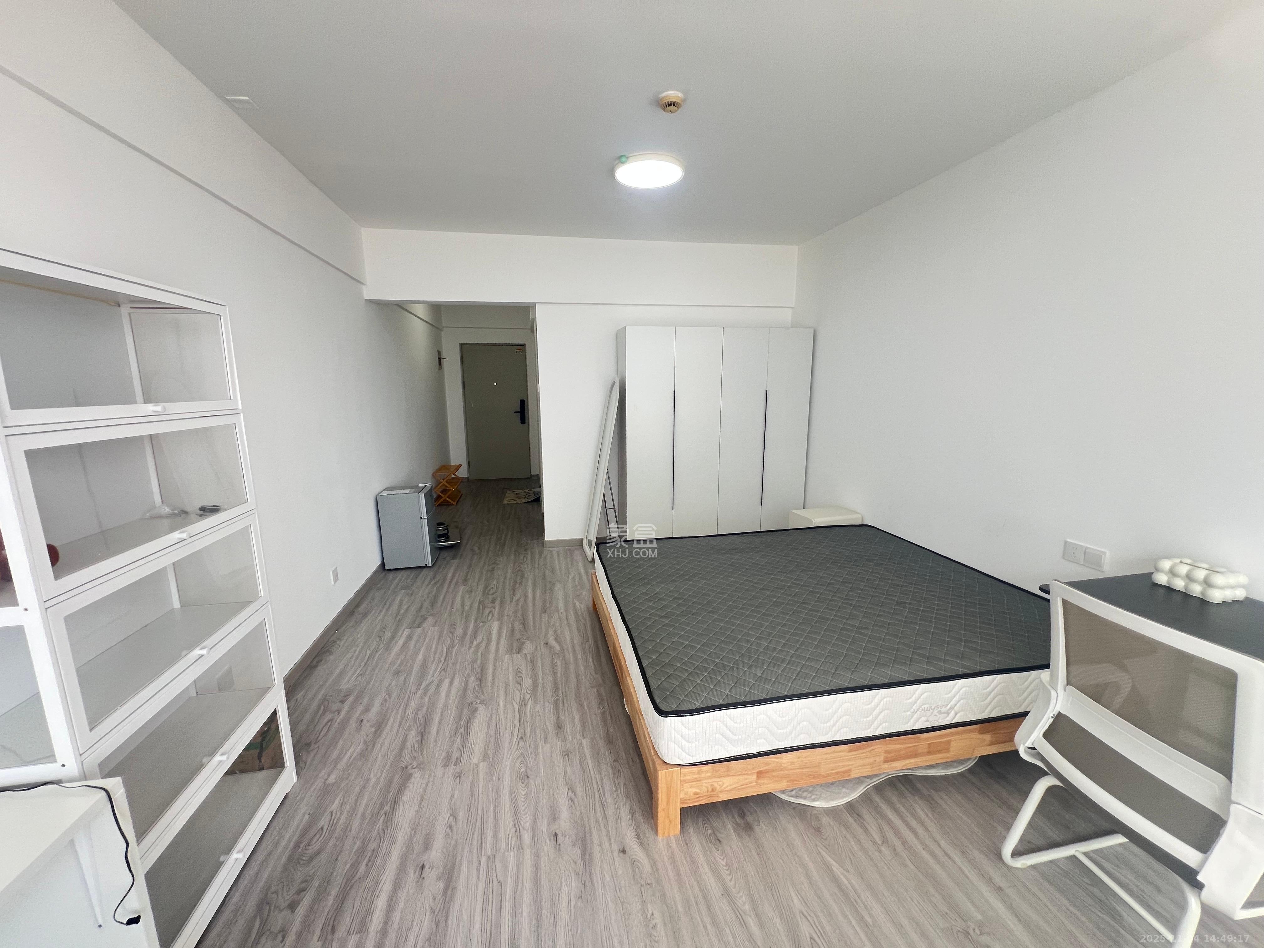 三万英尺 1室1厅1卫 1700.0元/月 三万英尺 1室1厅1卫 1700.0元/月室内图