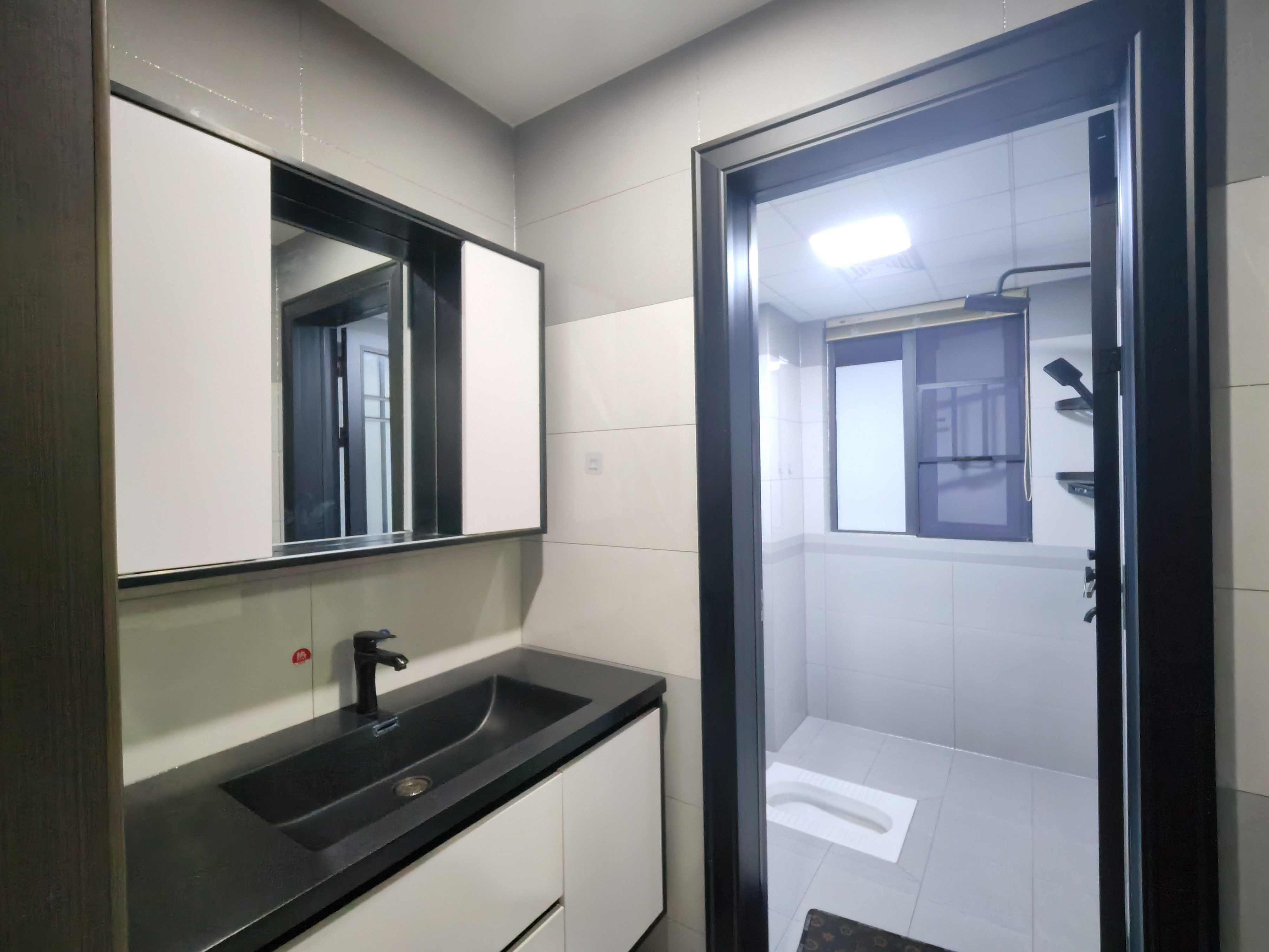 南城金座  3室2厅2卫    3000.0元/月室内图