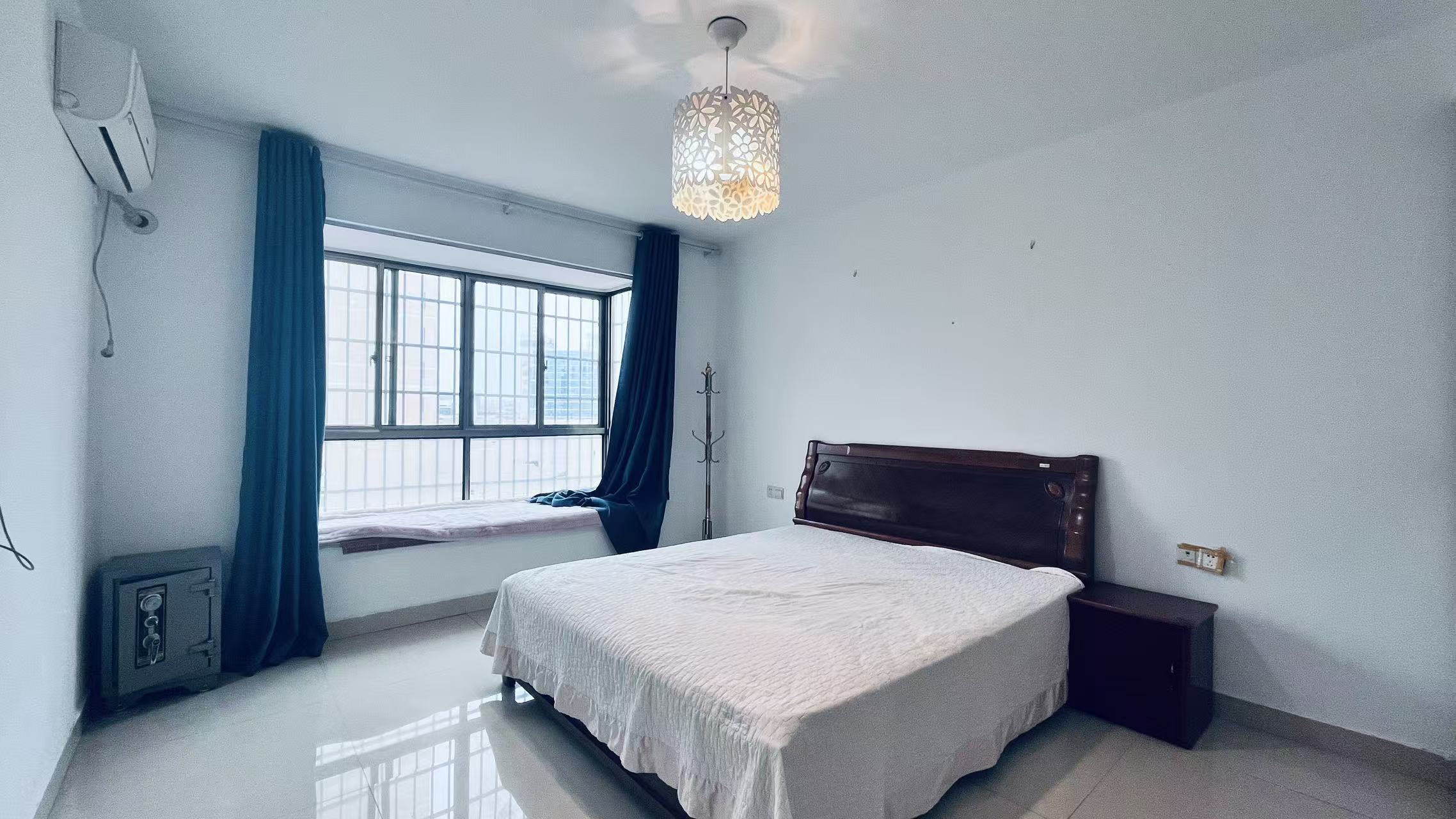 华天壹号公馆  3室2厅2卫    1800.0元/月室内图