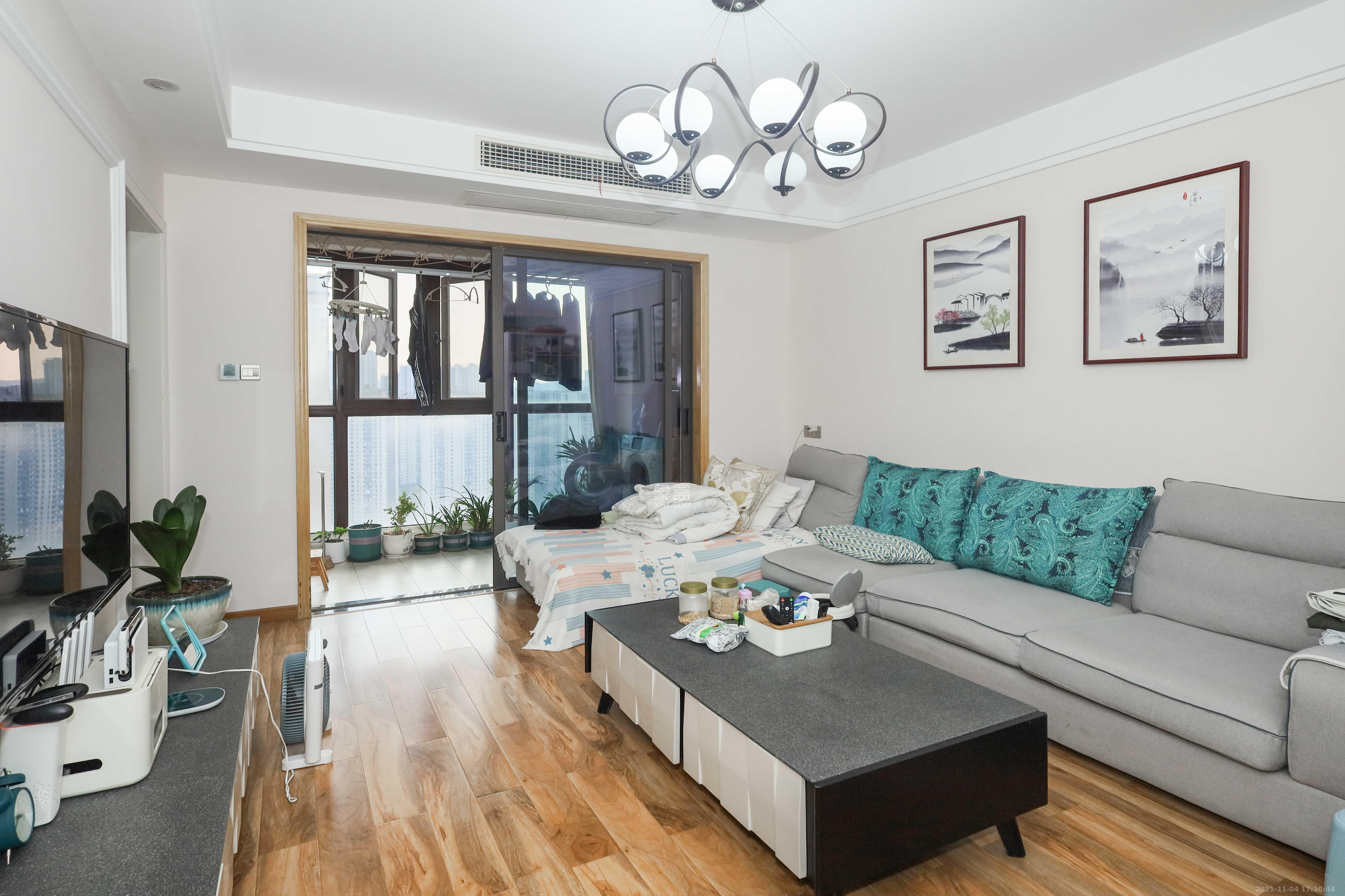 梅溪湖合能璞丽 3室2厅1卫 98.0万 梅溪湖合能璞丽 3室2厅1卫 98.0万客厅