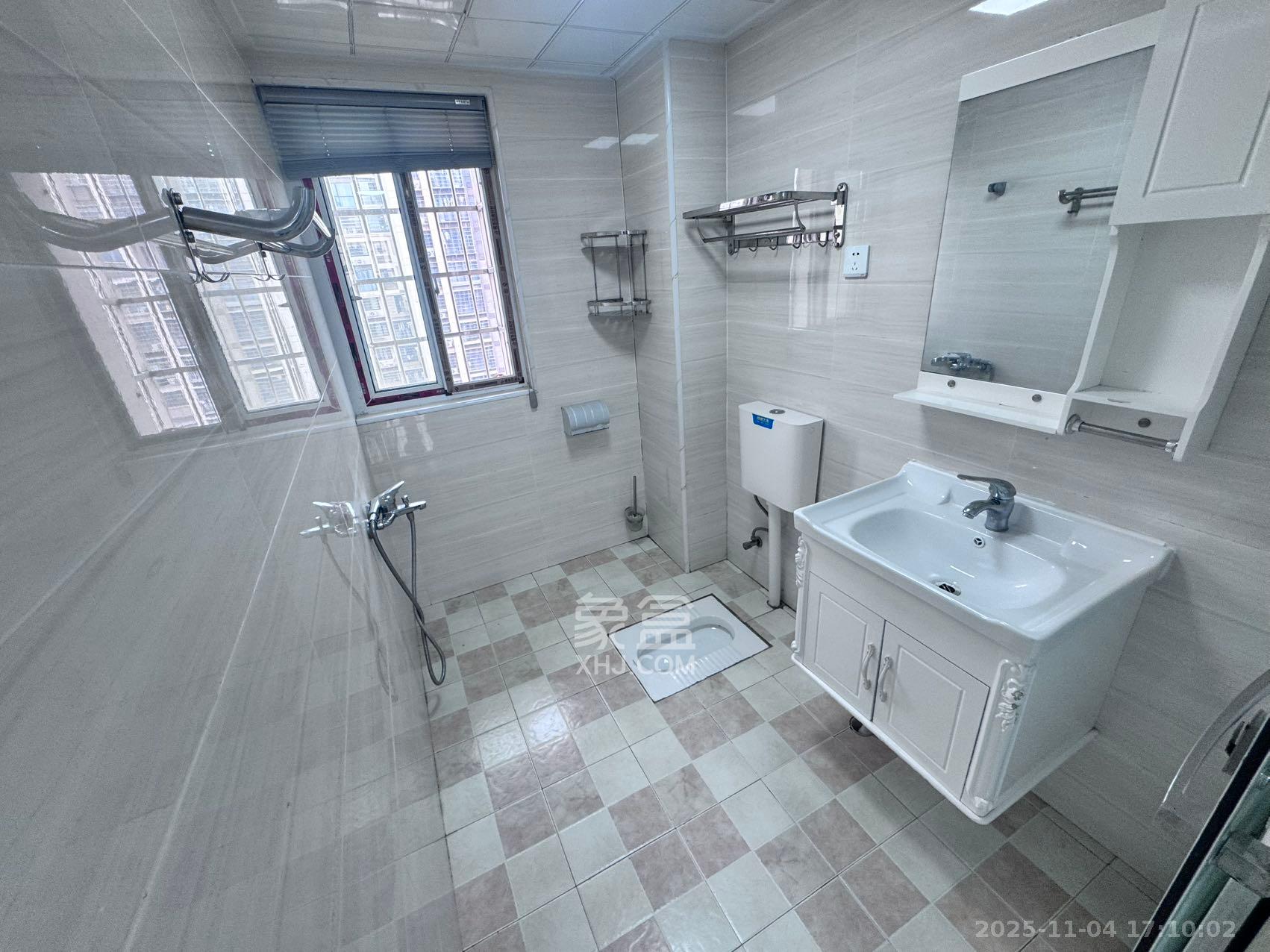 桥头家苑一期 3室2厅2卫 2000.0元/月 桥头家苑一期 3室2厅2卫 2000.0元/月室内图