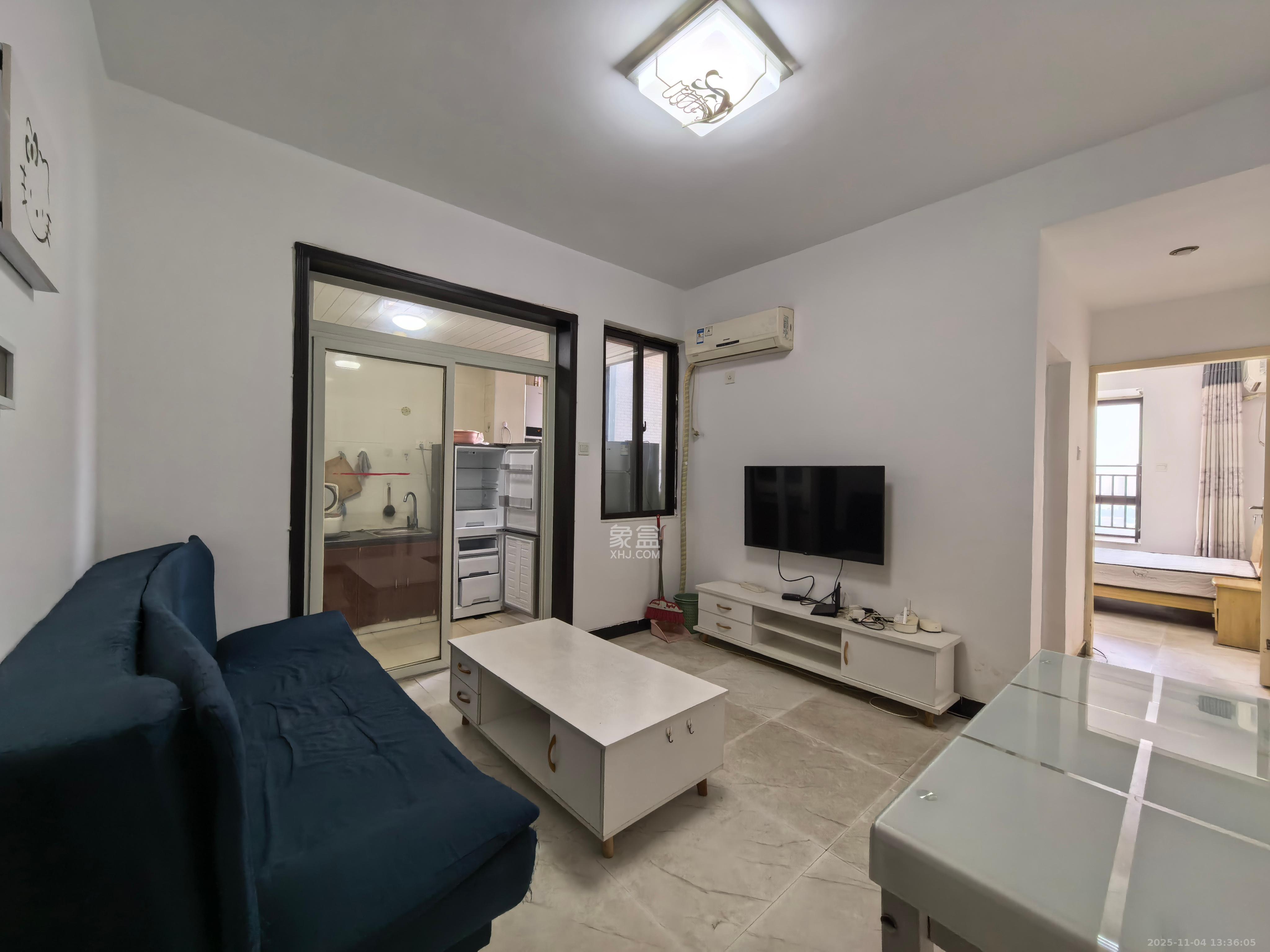 上东辛顿公寓  1室1厅1卫    1600.0元/月室内图