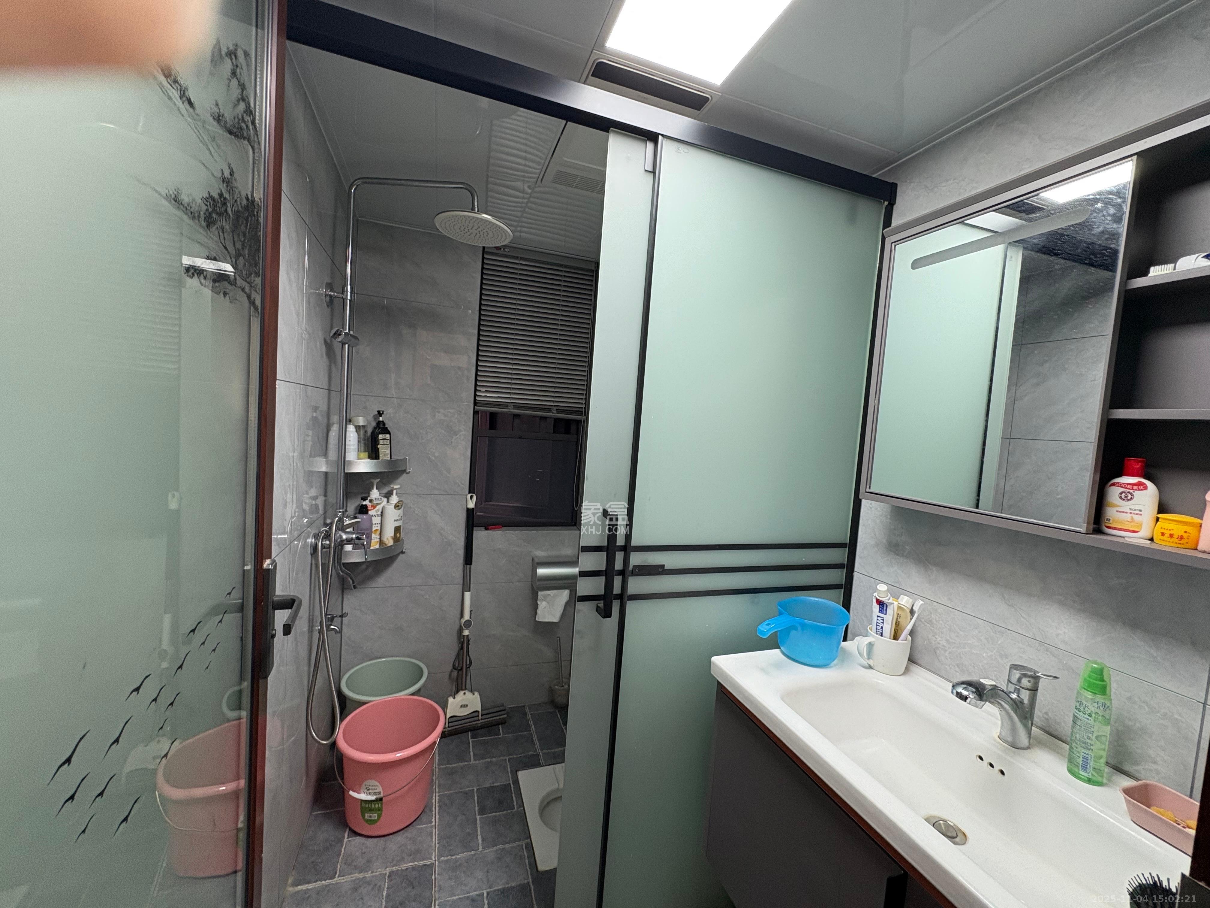 新长海广场 3室1厅1卫 2400.0元/月 新长海广场 3室1厅1卫 2400.0元/月室内图