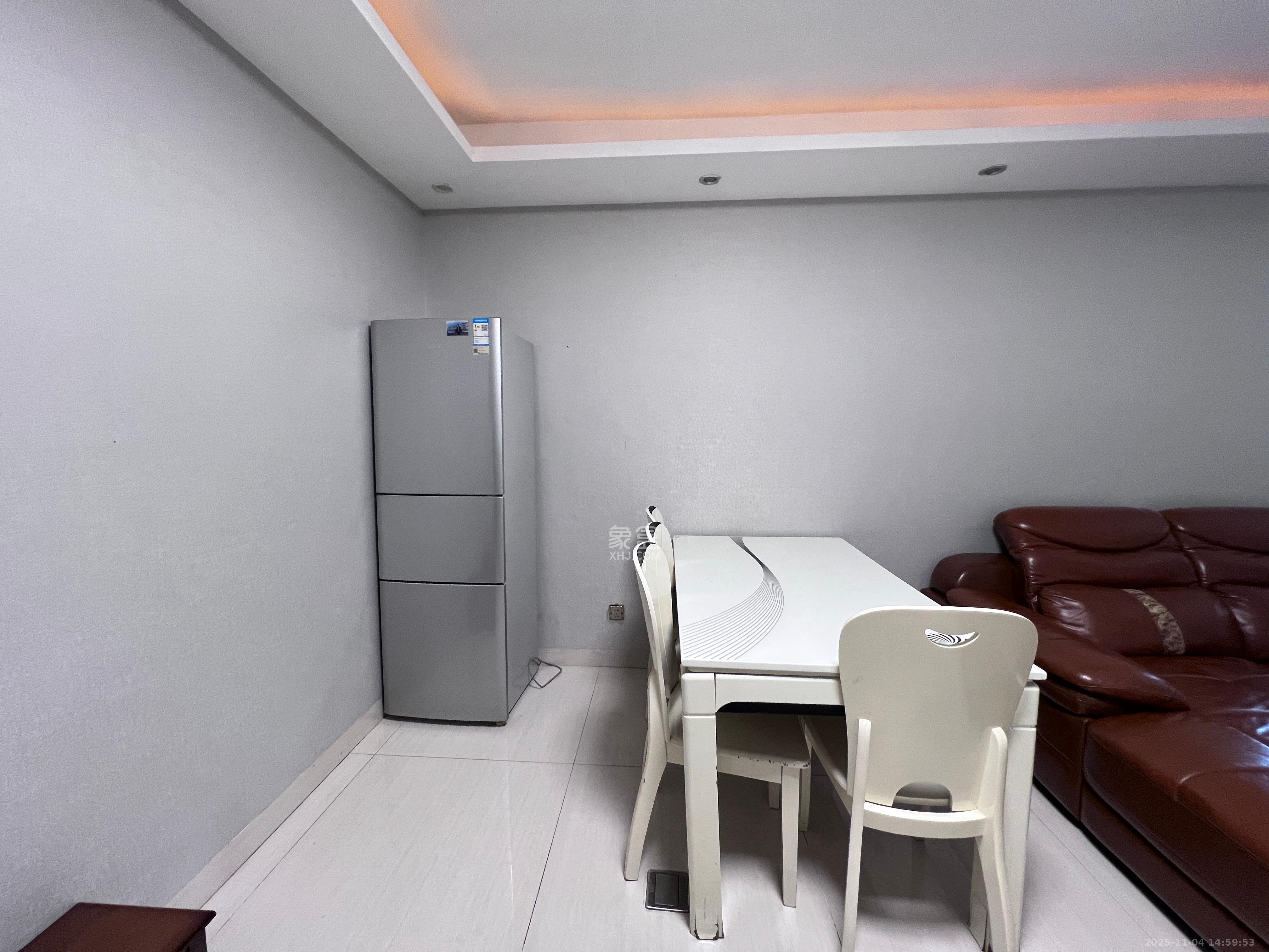 东玺门  2室2厅1卫    2500.0元/月室内图