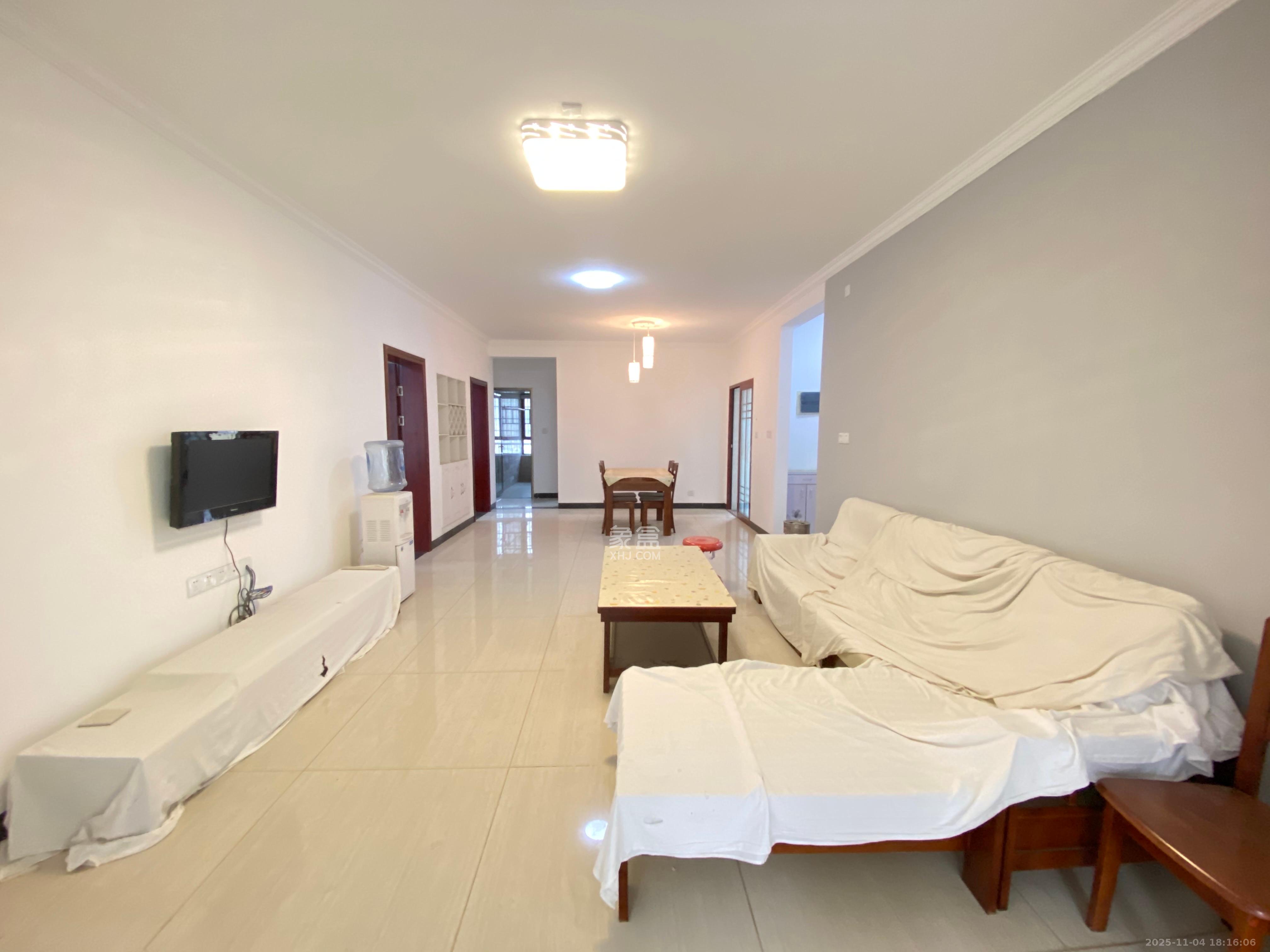 保利麓谷林语D区  4室2厅1卫    2800.0元/月室内图