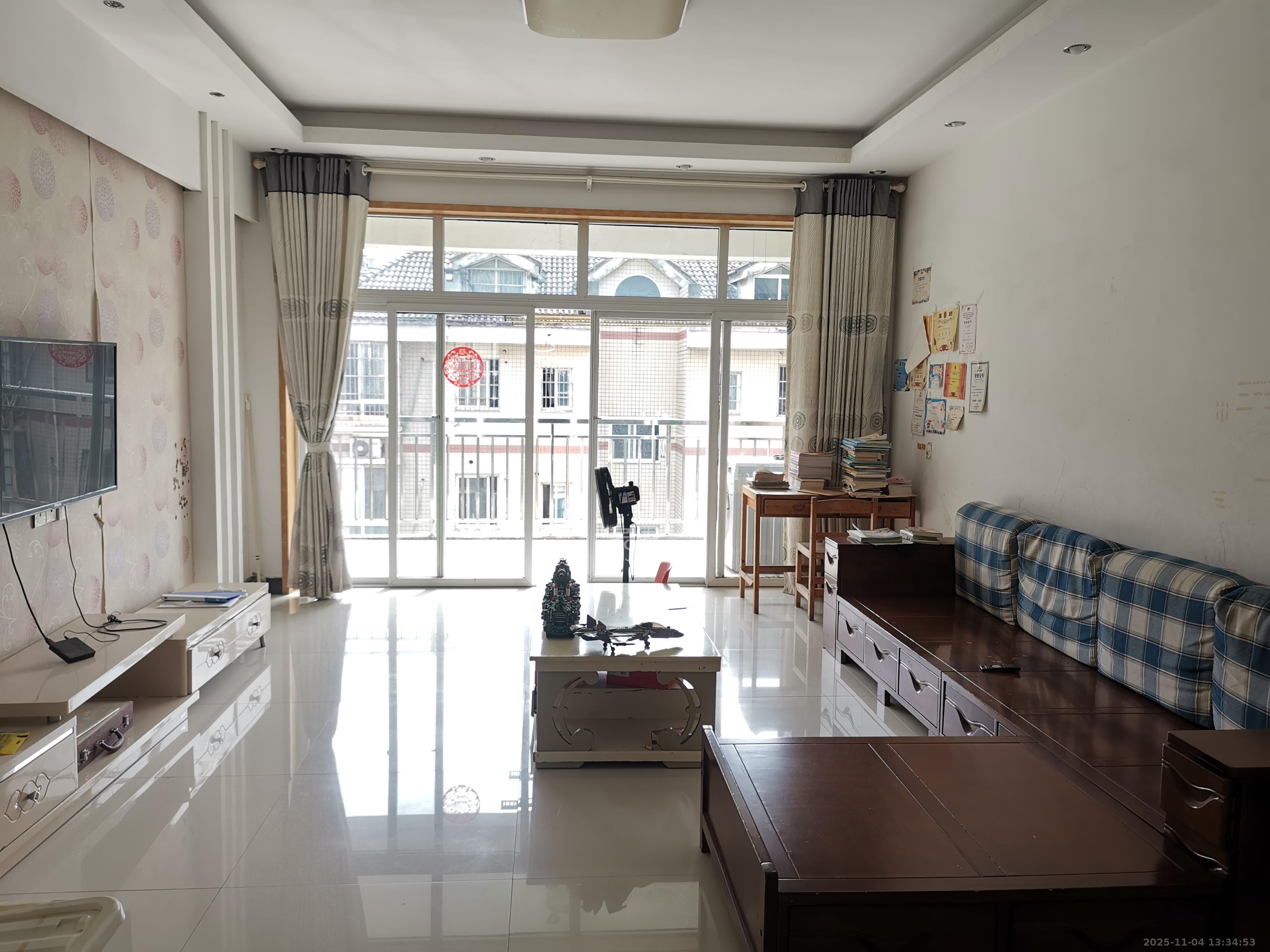 星城国际 3室2厅2卫 1800.0元/月 星城国际 3室2厅2卫 1800.0元/月室内图