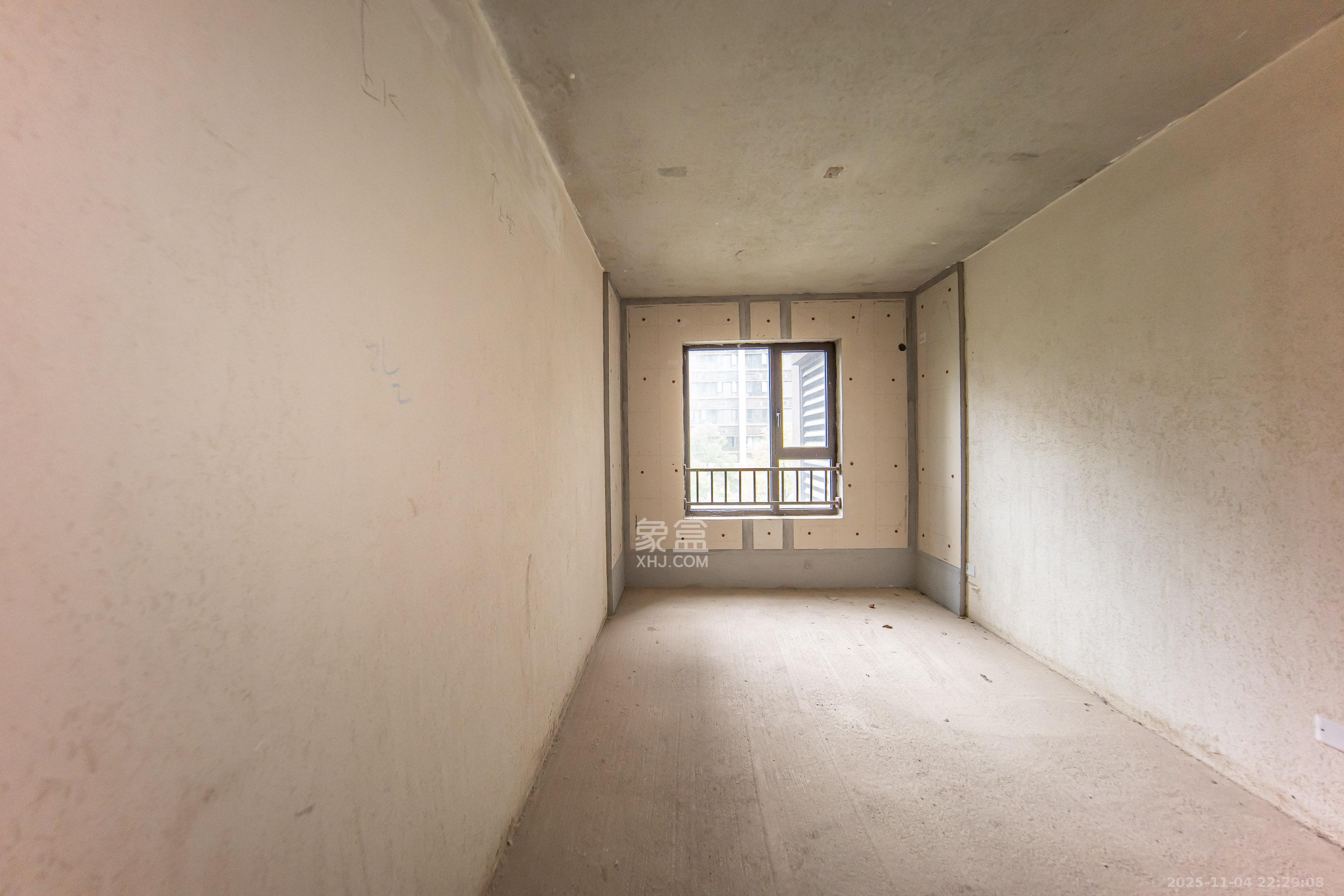 城发恒伟星雅韵（恒伟星辉苑）  4室2厅2卫    199.8万卧室