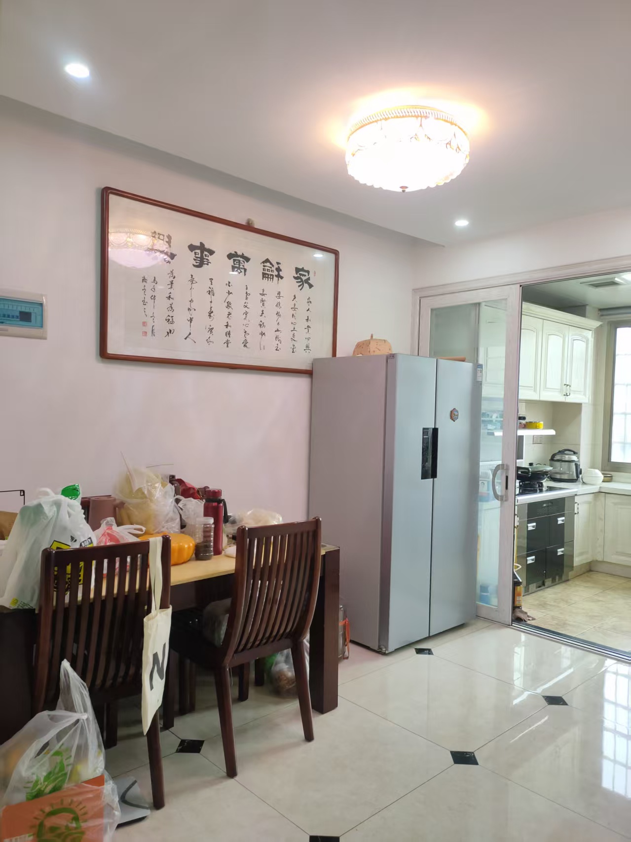 三中教师村 6室2厅3卫 95.8万 三中教师村 6室2厅3卫 95.8万客厅