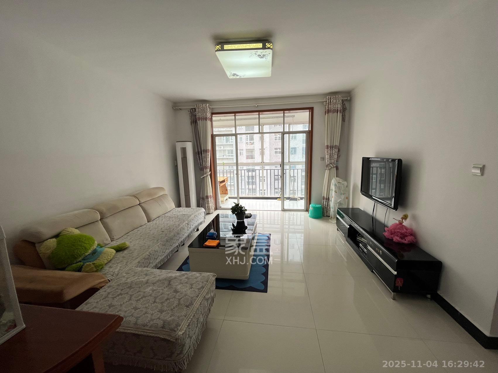 嘉盛华庭(一期、二期、三期) 2室2厅1卫 2290.0元/月 嘉盛华庭(一期、二期、三期) 2室2厅1卫 2290.0元/月室内图