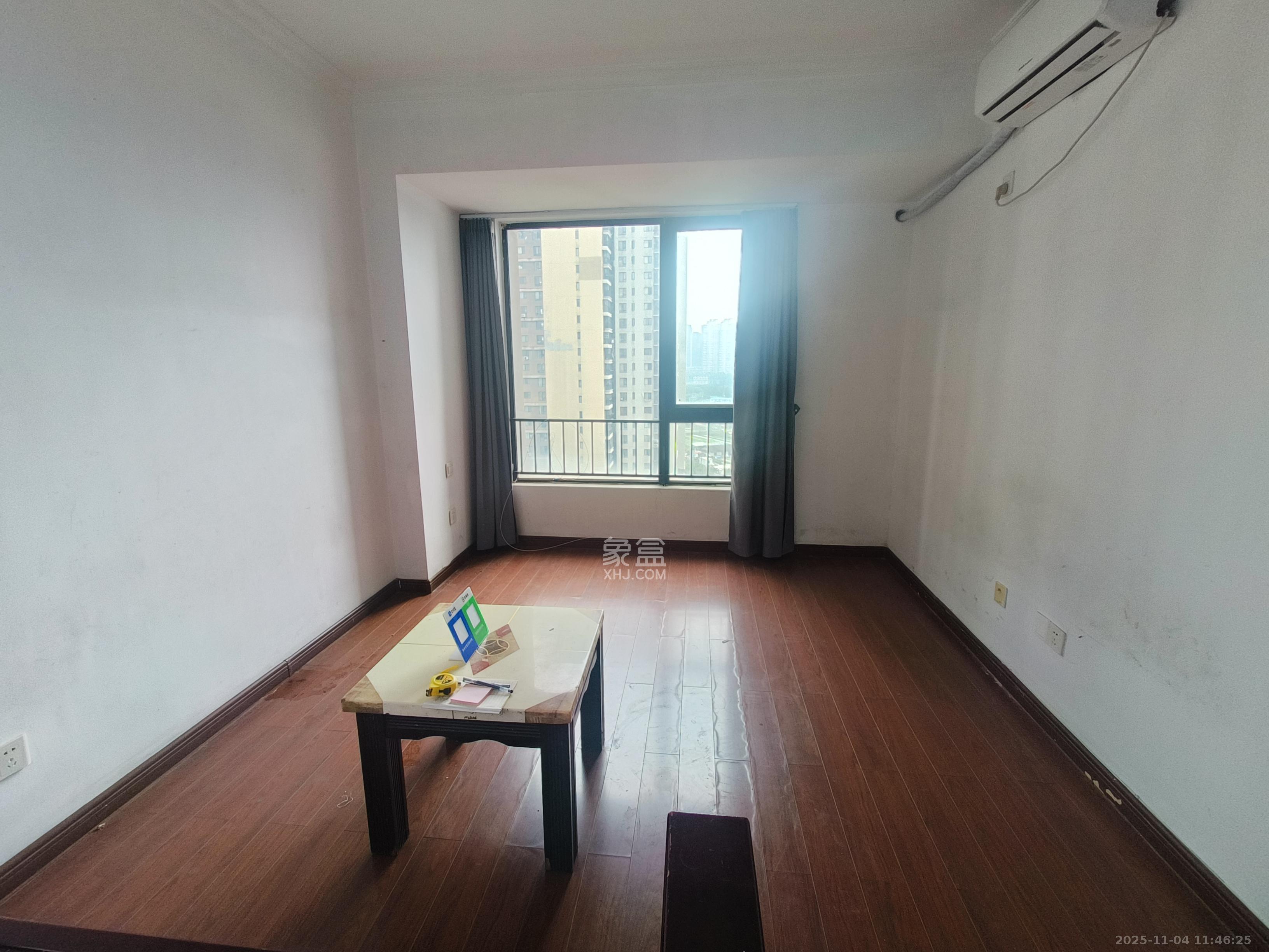 万科城 3室2厅1卫 2200.0元/月 万科城 3室2厅1卫 2200.0元/月室内图