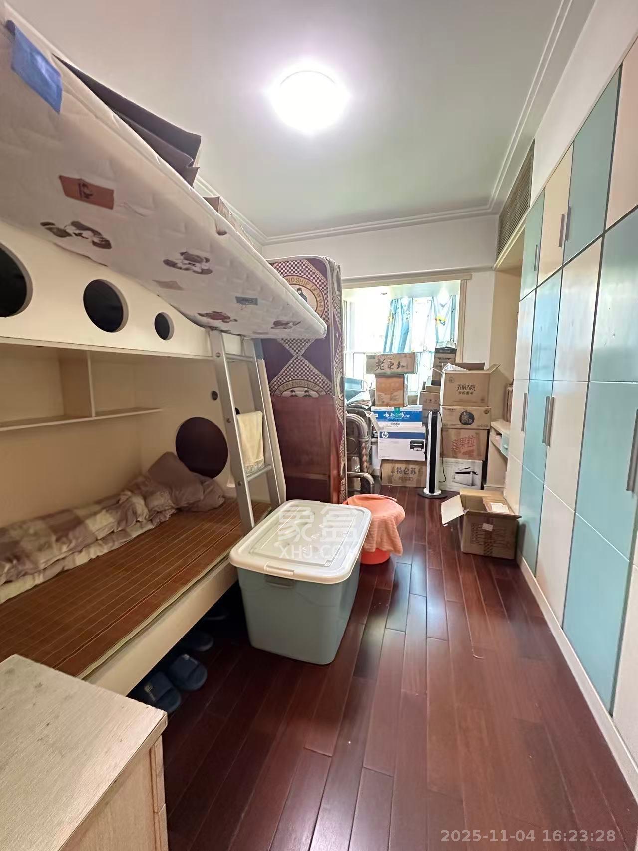 左岸春天  4室2厅2卫    3500.0元/月室内图