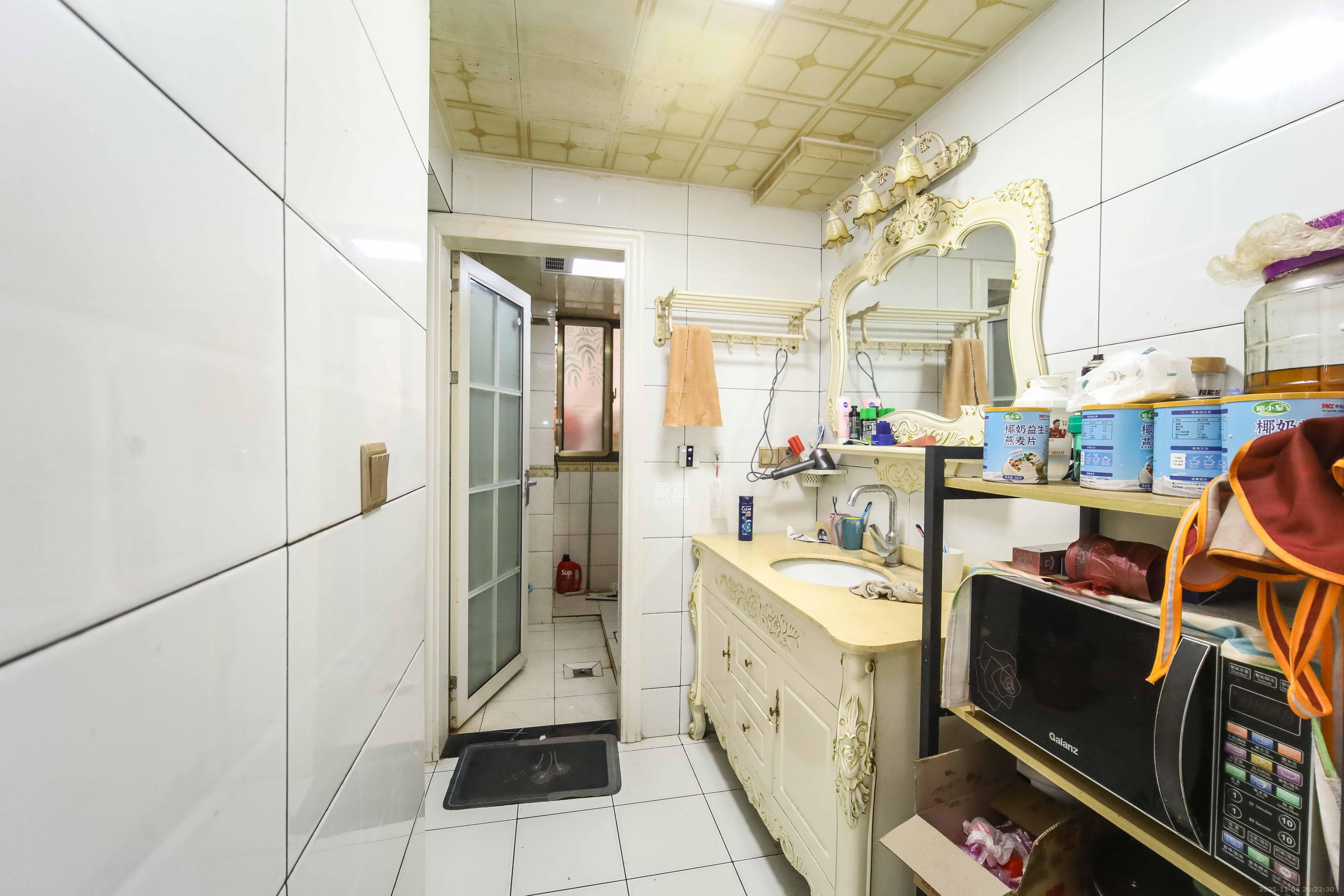 荷花园出租公司宿舍 3室1厅1卫 65.0万 荷花园出租公司宿舍 3室1厅1卫 65.0万其他