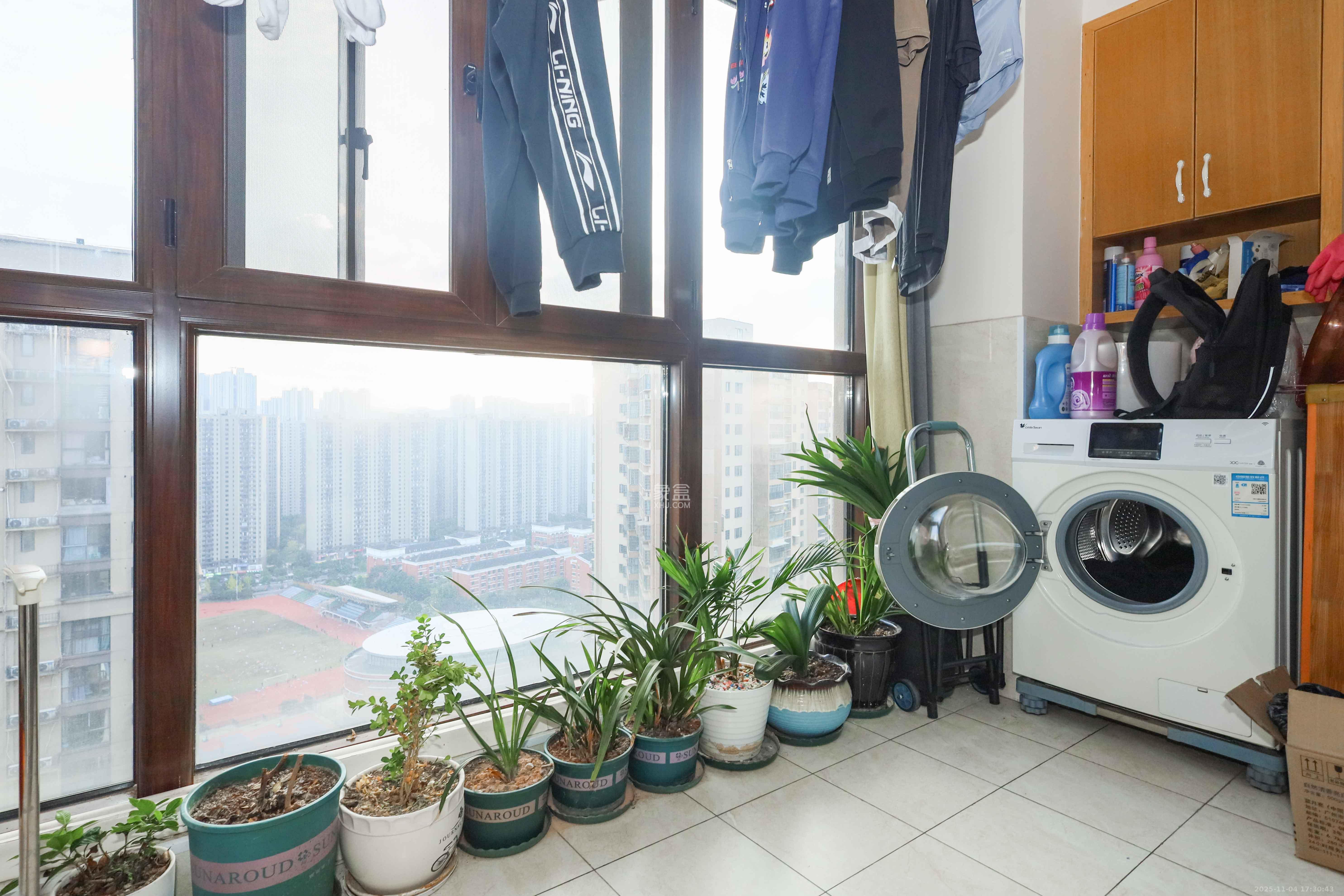 梅溪湖合能璞丽 3室2厅1卫 98.0万 梅溪湖合能璞丽 3室2厅1卫 98.0万阳台