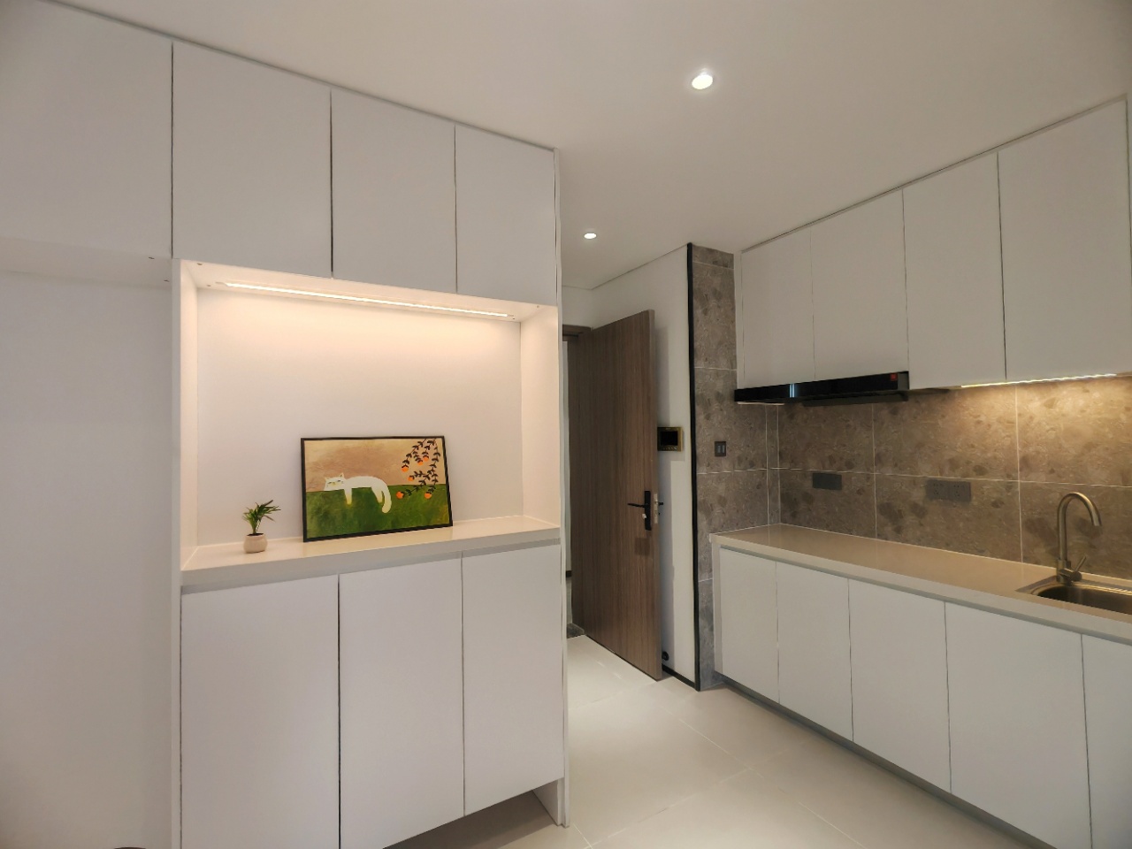 海航豪庭南苑  1室1厅2卫    3300.0元/月室内图