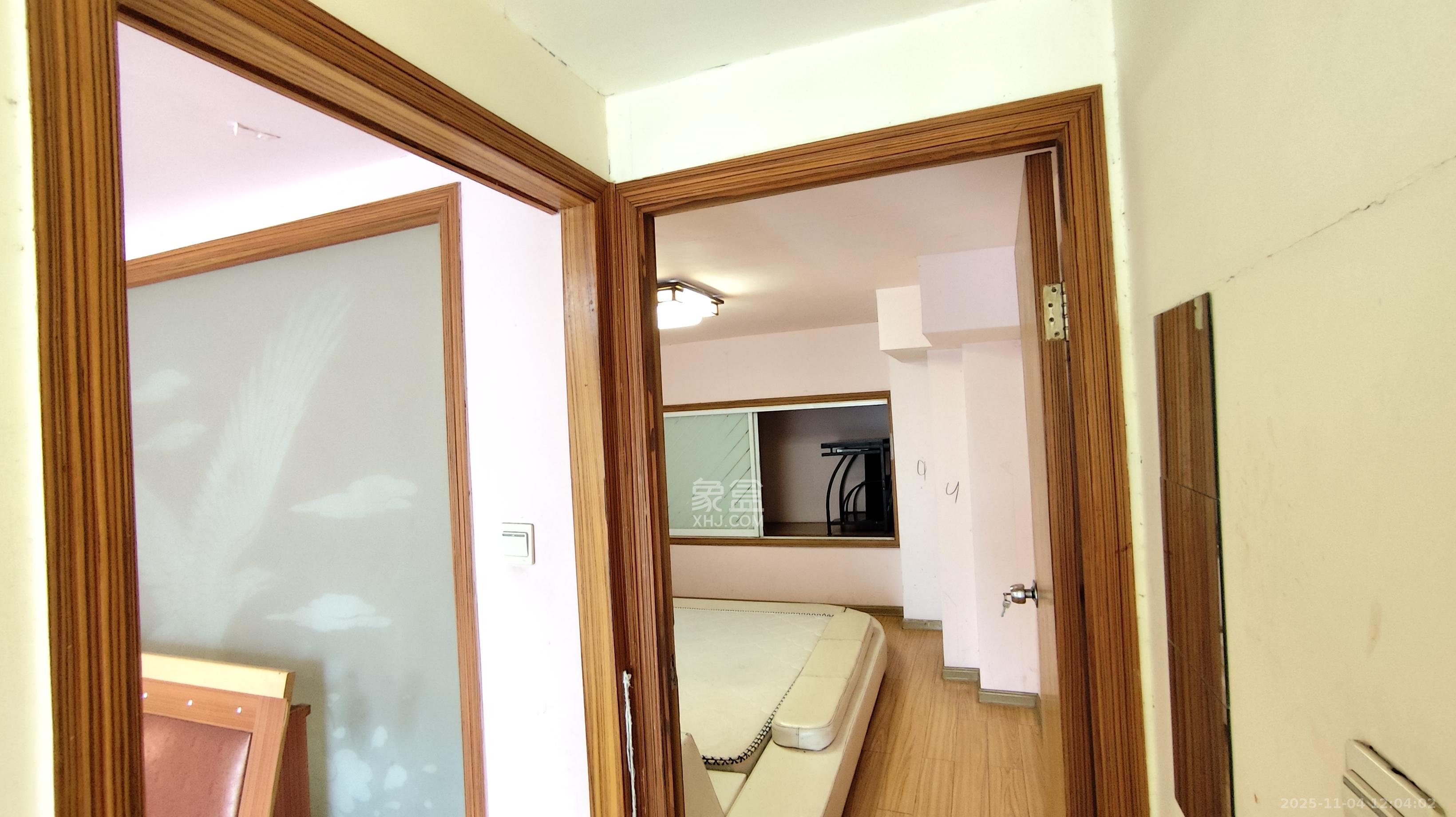 他城（天鸿时代公寓）  2室1厅1卫    1200.0元/月室内图