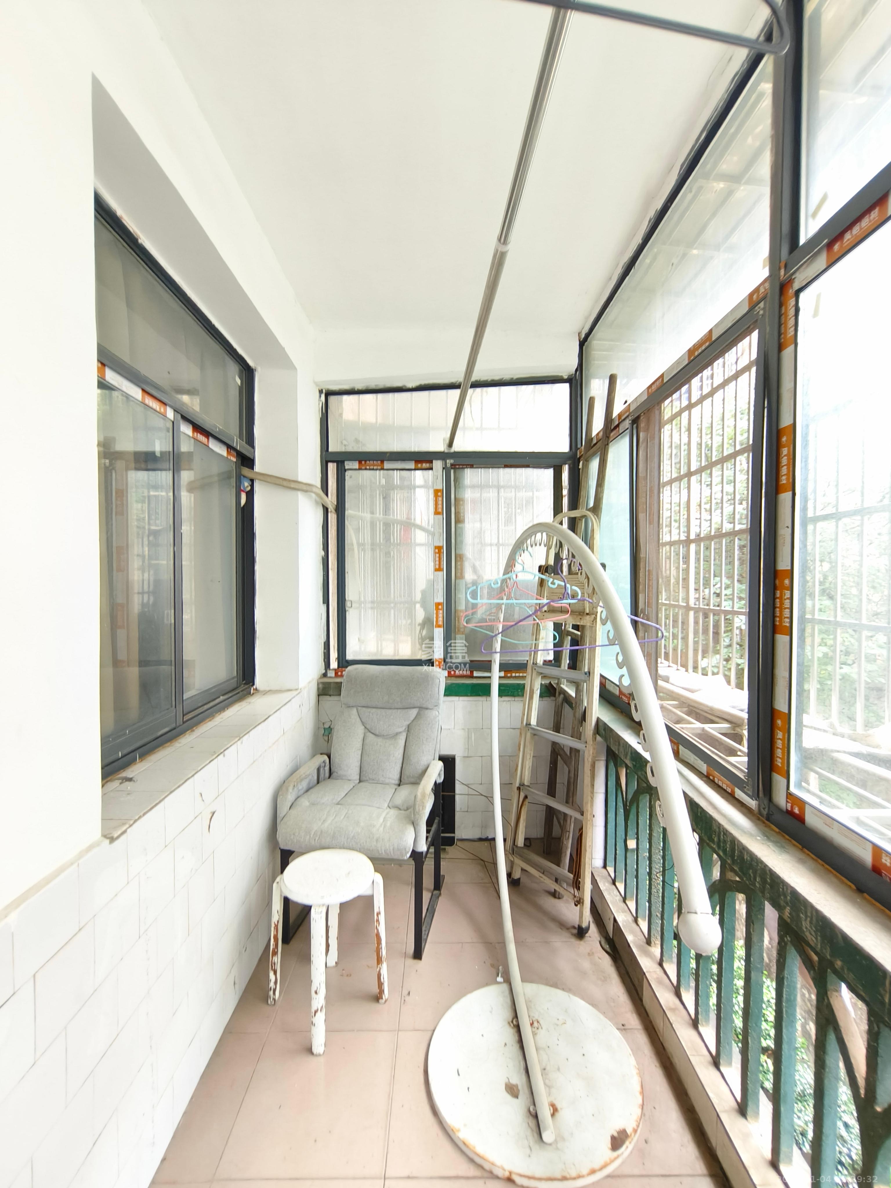 民主后街(西街)散盘 3室1厅1卫 1900.0元/月 民主后街(西街)散盘 3室1厅1卫 1900.0元/月室内图