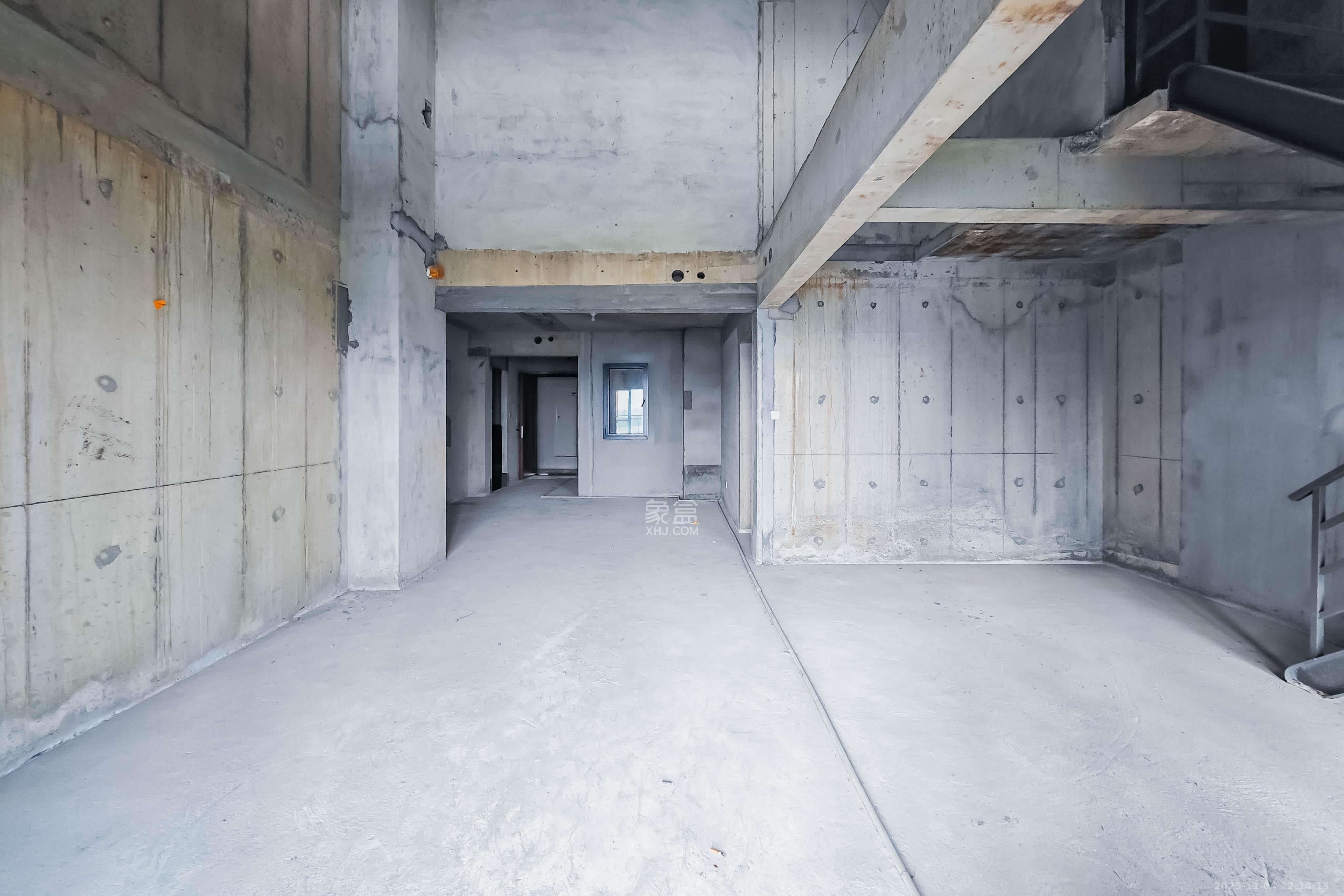 佳兆业城市广场  4室2厅2卫    129.0万