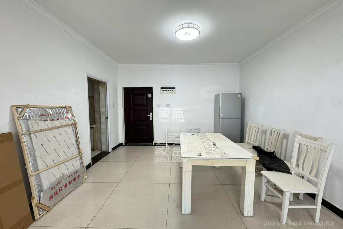 华城广场 2室1厅1卫 2500.0元/月 华城广场 2室1厅1卫 2500.0元/月室内图