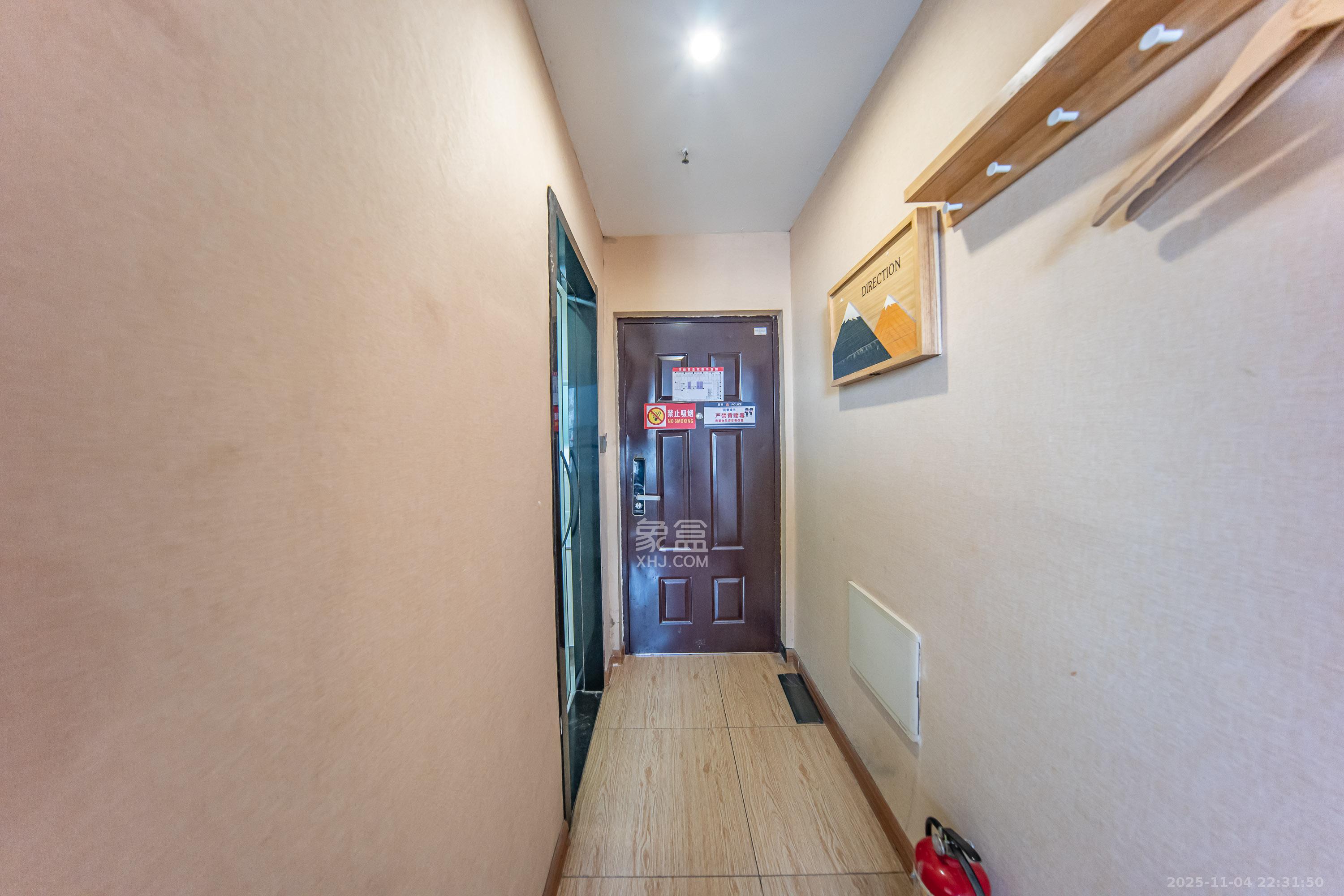 洋湖时代  1室1厅1卫    12.8万其他