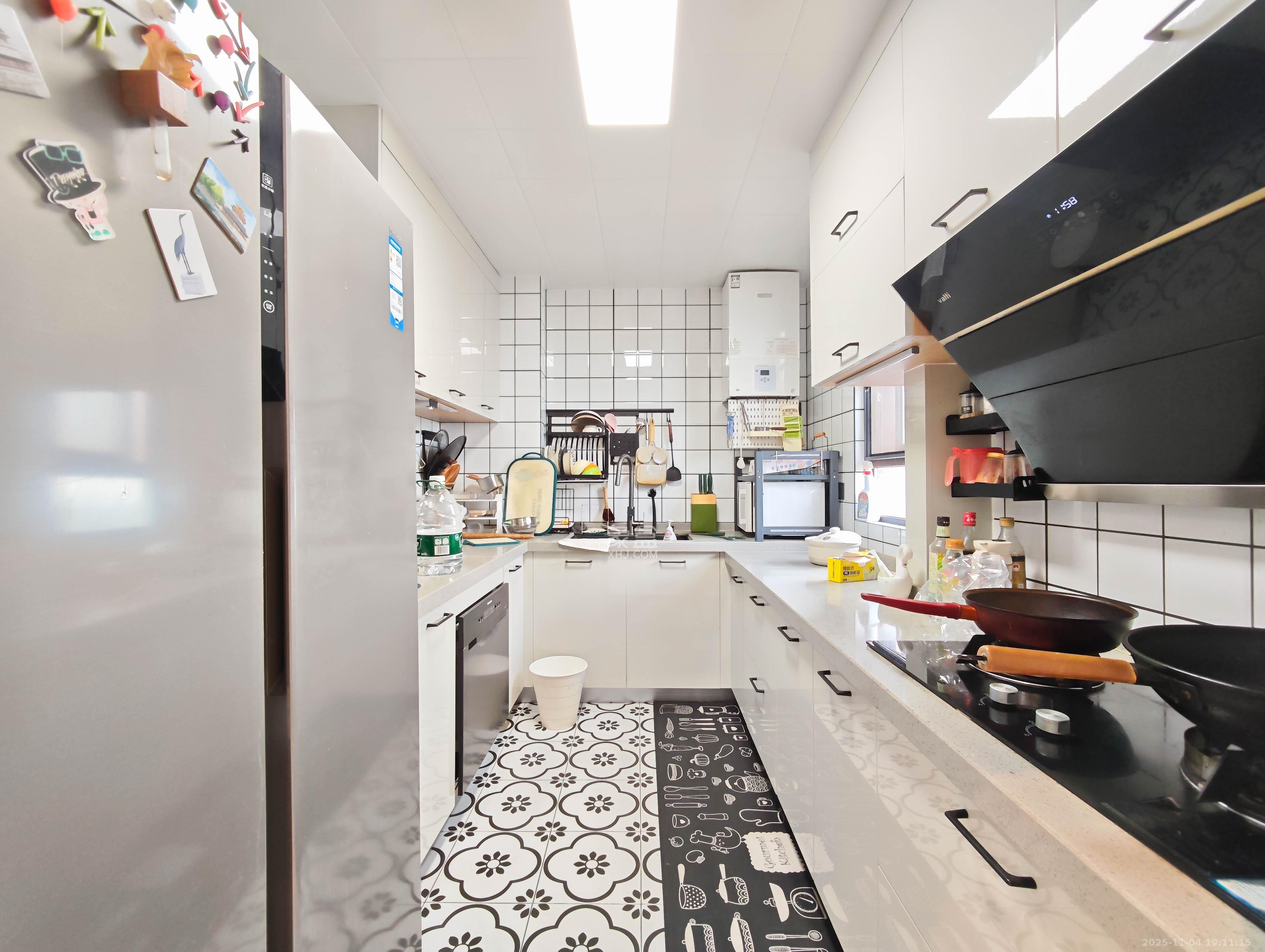 保利城(中航城国际社区、郡原美村) 4室2厅2卫 160.0万 保利城(中航城国际社区、郡原美村) 4室2厅2卫 160.0万其他