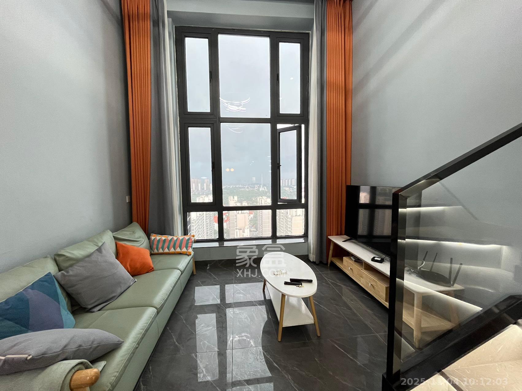 藏珑湖上公馆  1室1厅1卫    2600.0元/月 藏珑湖上公馆  1室1厅1卫    2600.0元/月室内图