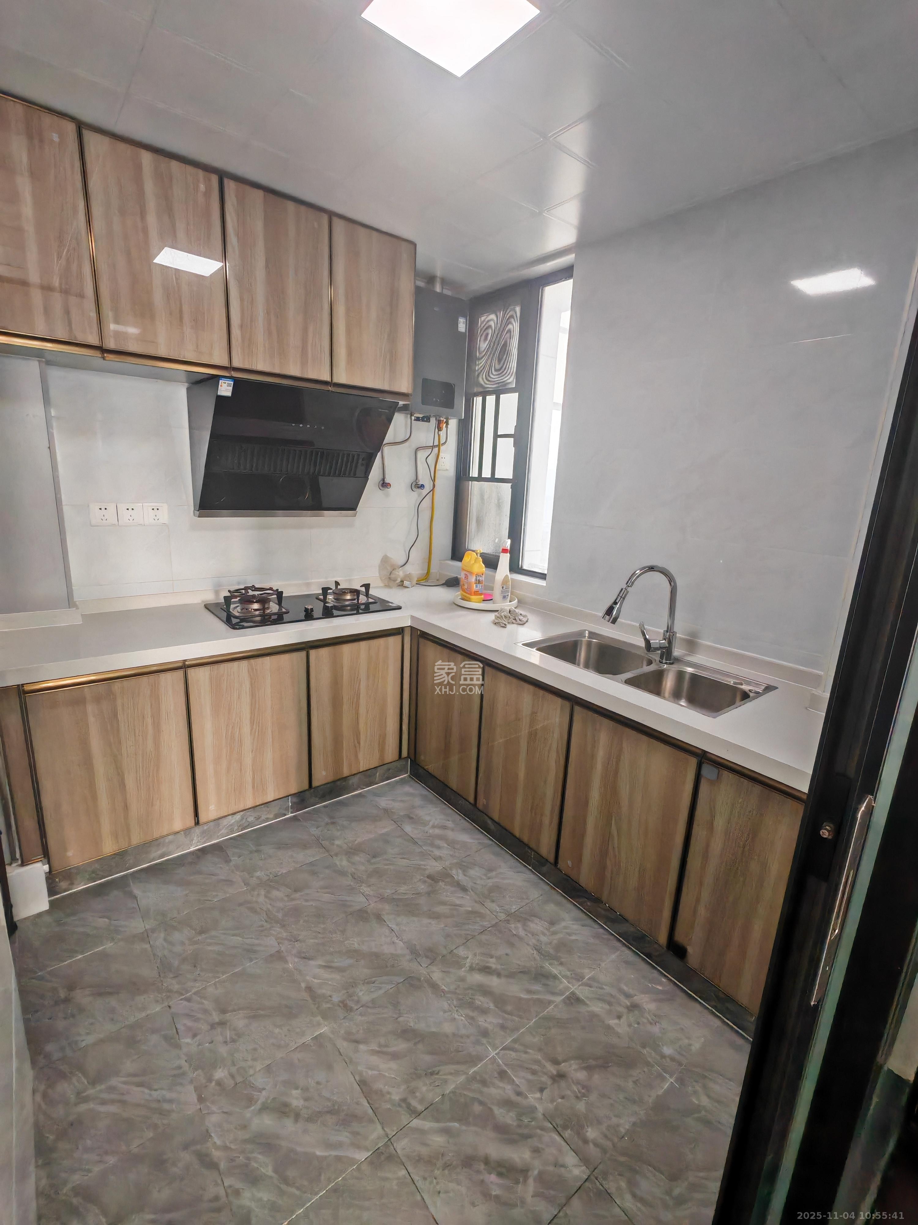 中冶中央公园  1室0厅0卫    2500.0元/月室内图