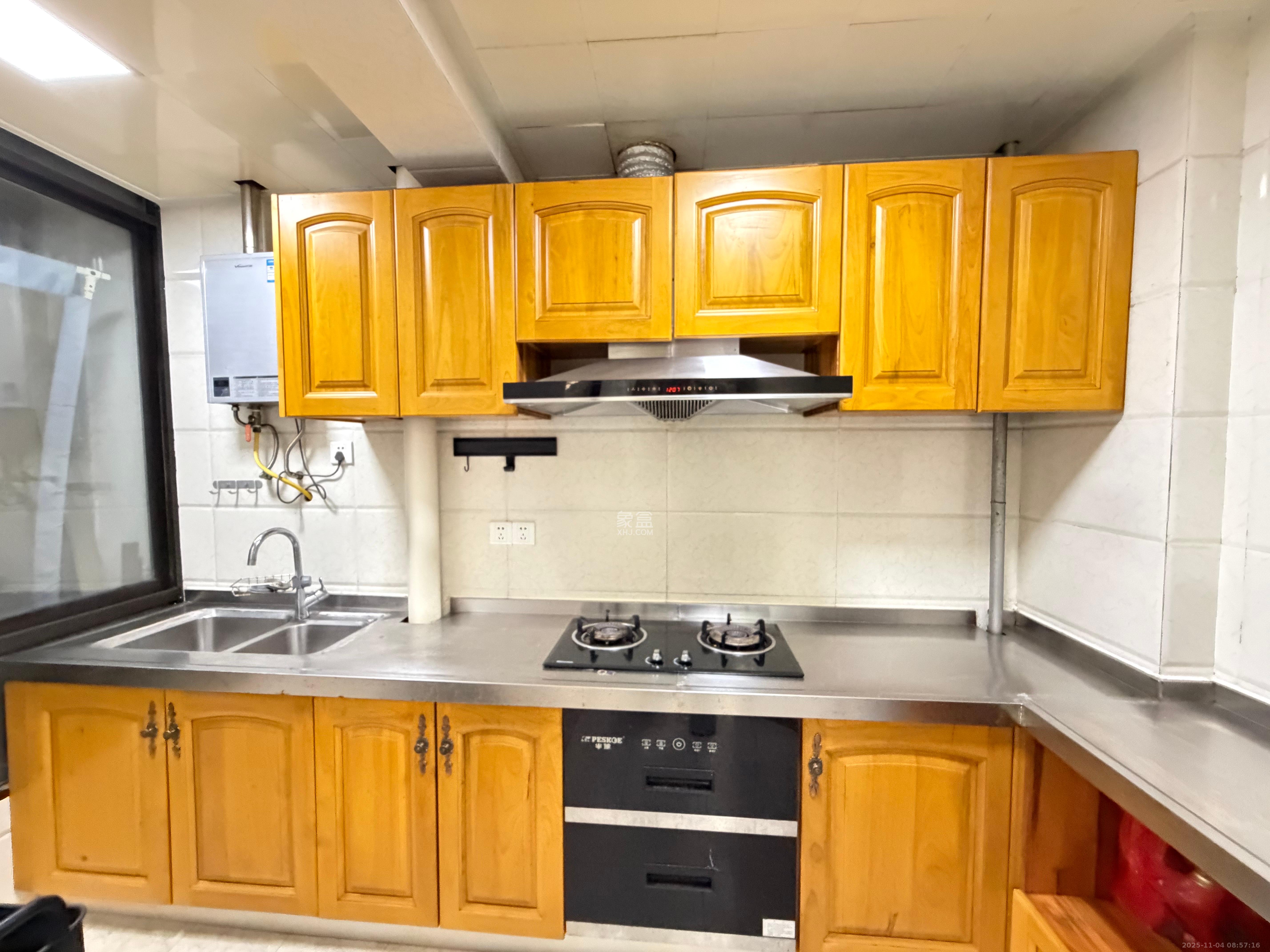 华润凤凰城三期  2室2厅1卫    1900.0元/月室内图