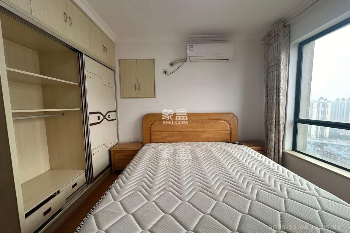 维一星城原山苑 3室2厅1卫 2300.0元/月 维一星城原山苑 3室2厅1卫 2300.0元/月室内图