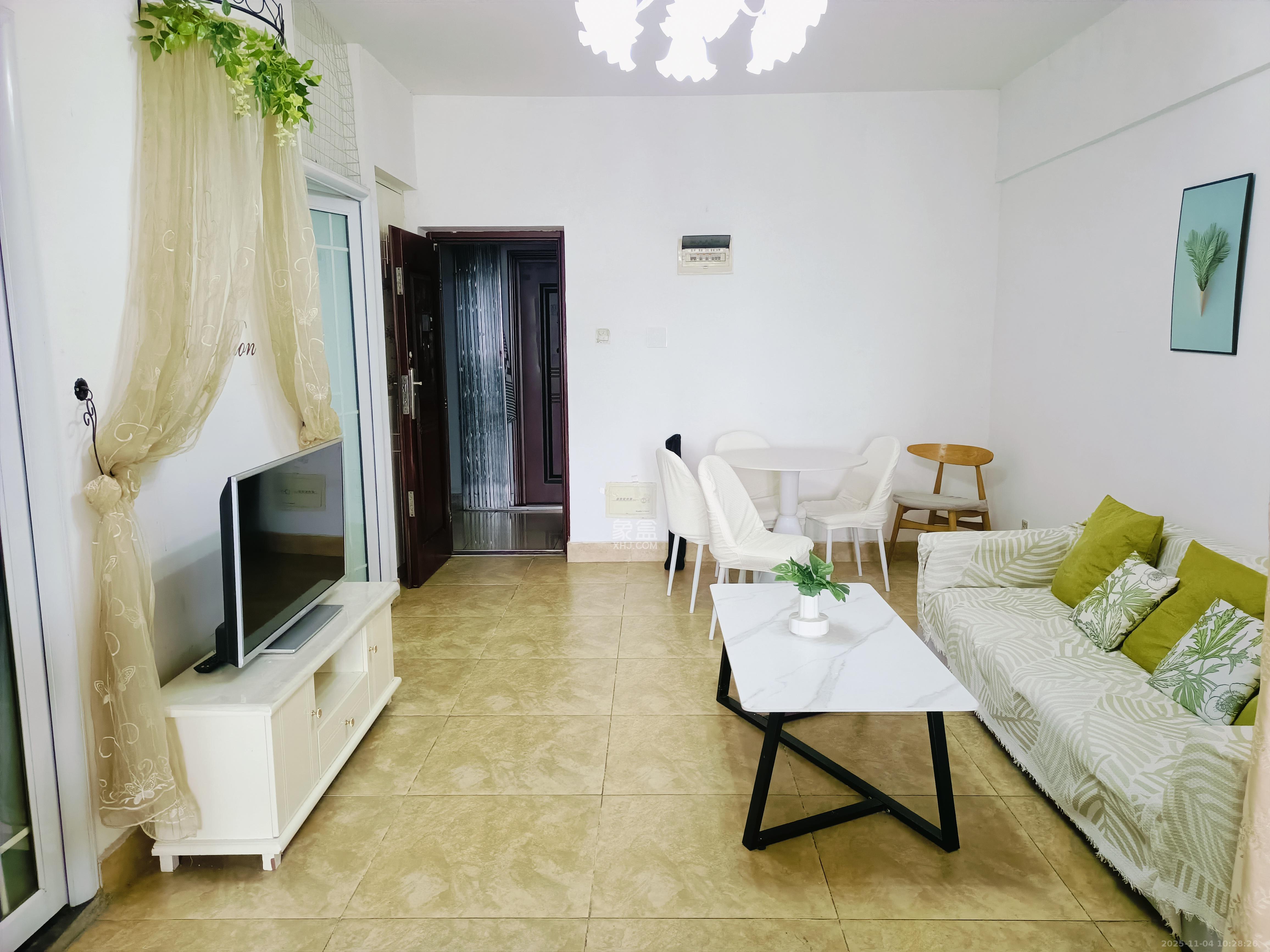 观园国际公寓  1室1厅1卫    1900.0元/月室内图