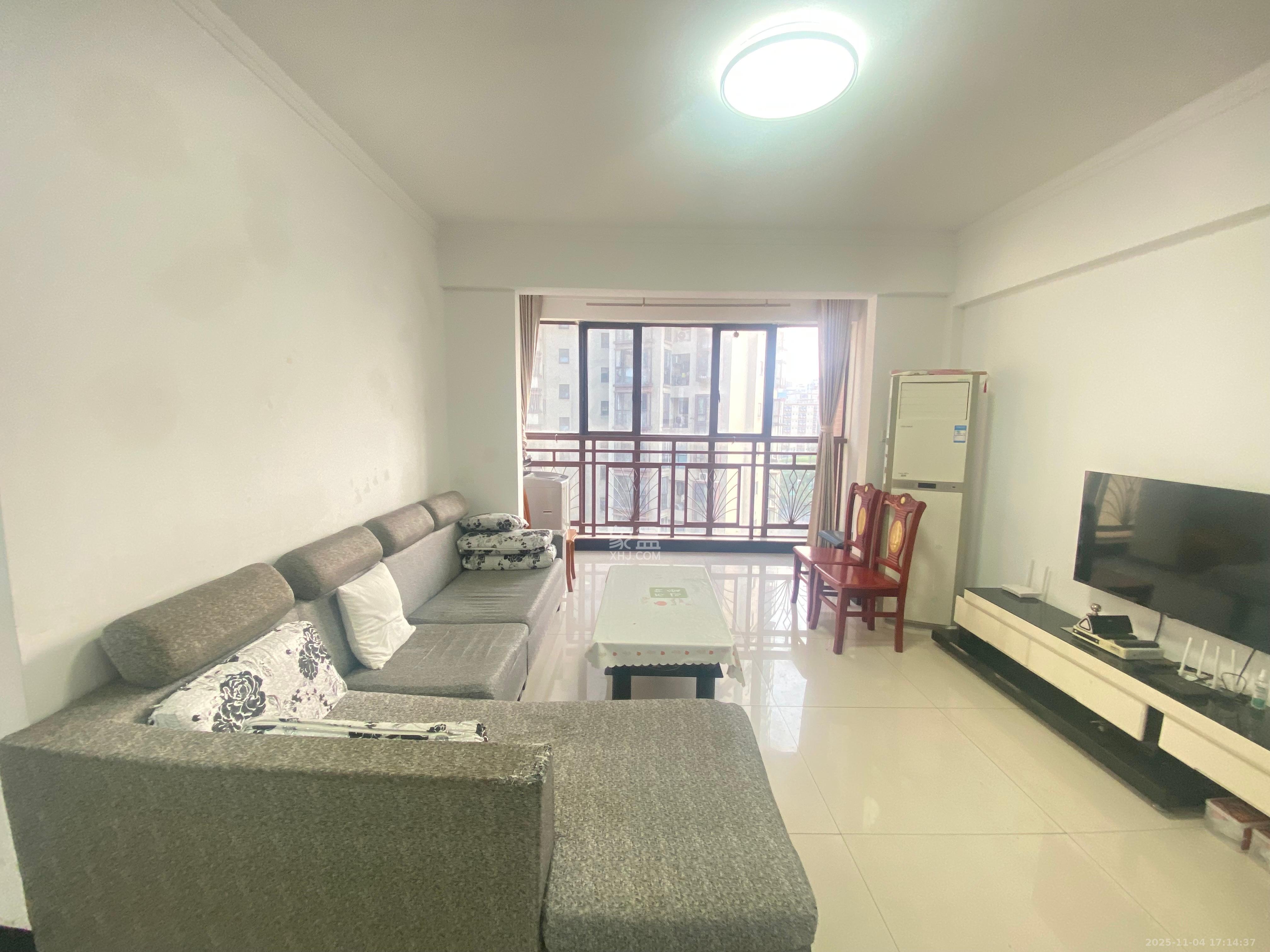 高信向日葵  3室2厅1卫    2600.0元/月