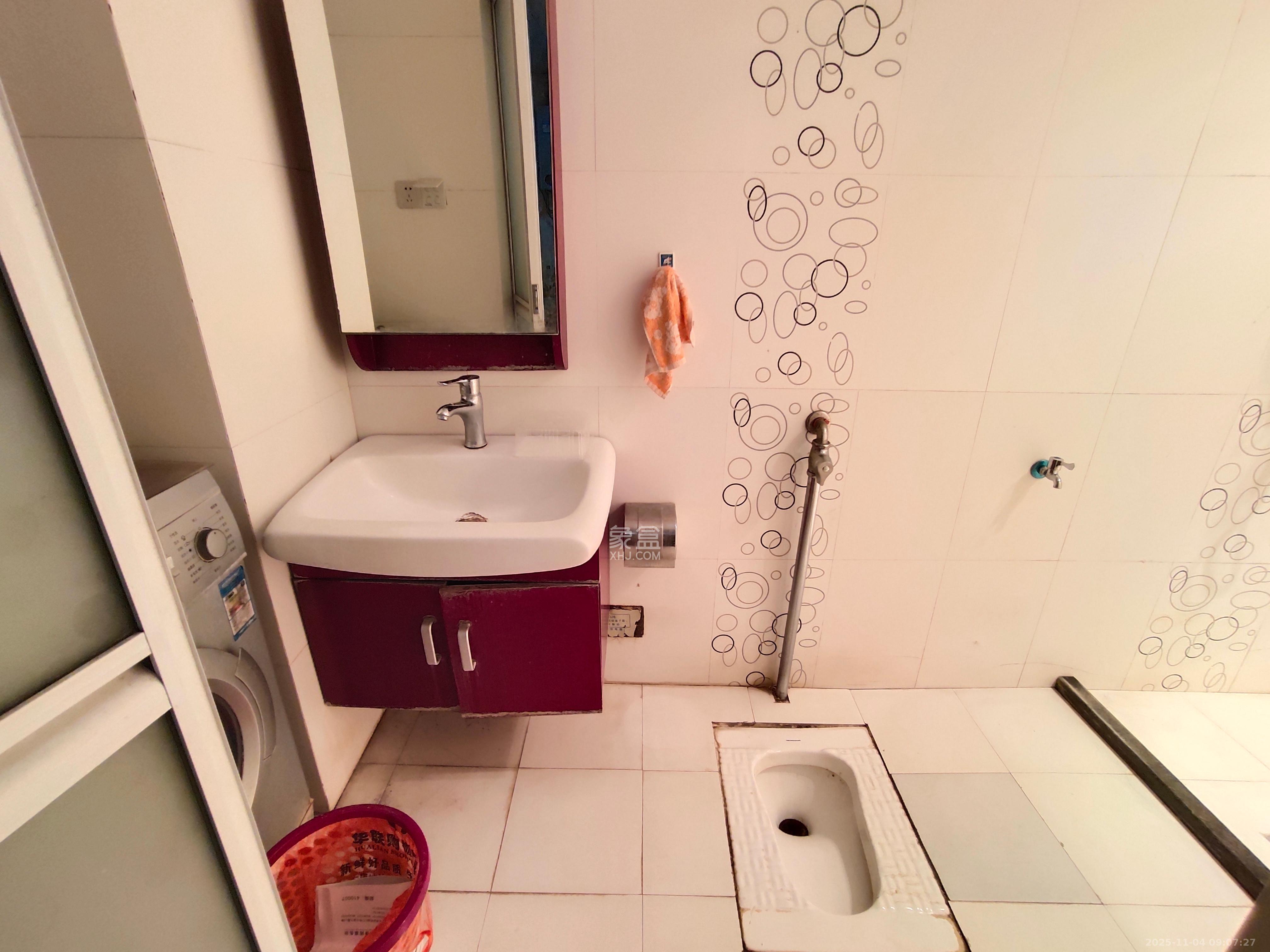 阳光100二期  1室1厅1卫    1500.0元/月室内图