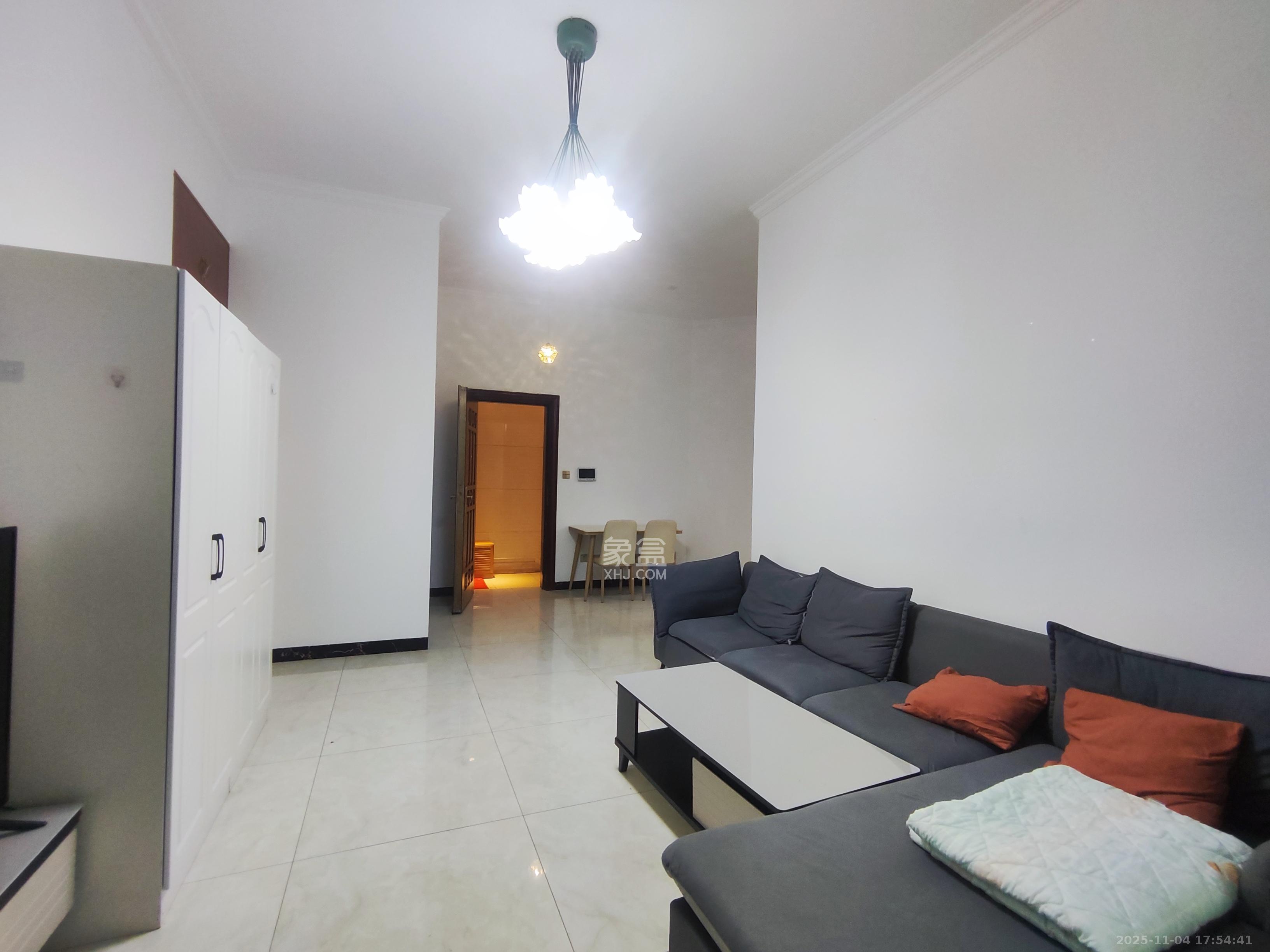 恒大翡翠华庭  2室1厅1卫    1850.0元/月