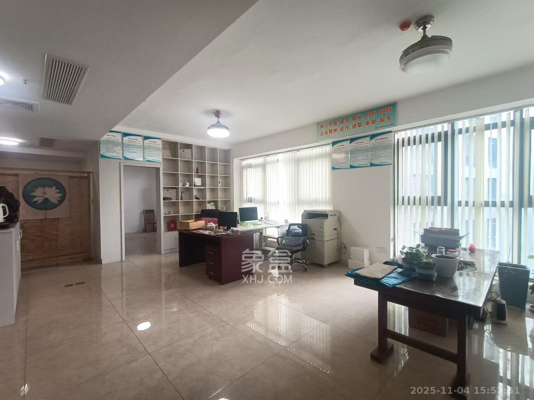 麦芒国际(金恒雅苑) 3室2厅3卫 3100.0元/月 麦芒国际(金恒雅苑) 3室2厅3卫 3100.0元/月室内图