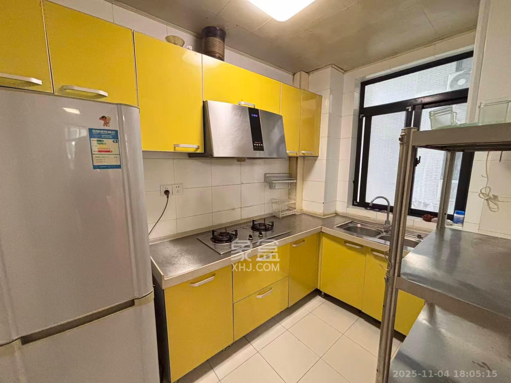 金凤滩家园 2室2厅1卫 2200.0元/月 金凤滩家园 2室2厅1卫 2200.0元/月室内图